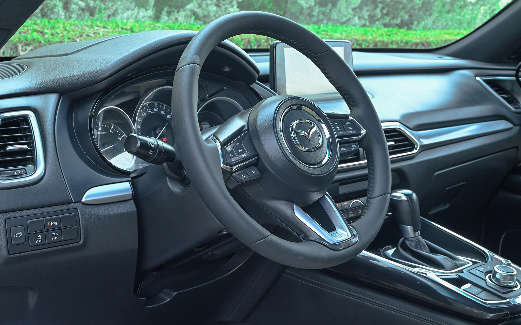 Used 2018 Mazda CX-9 Limited White – Driver Side Dashboard & Steering View at First Choice Cars Sharjah