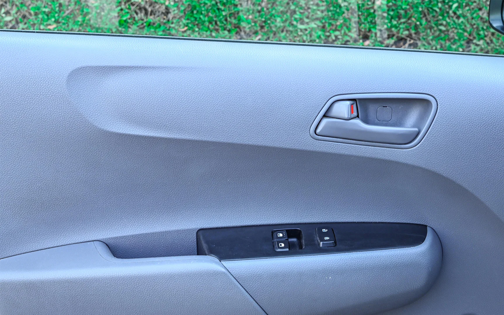 Used 2019 KIA Picanto LX White – Driver Door Panel Full View at First Choice Cars Sharjah