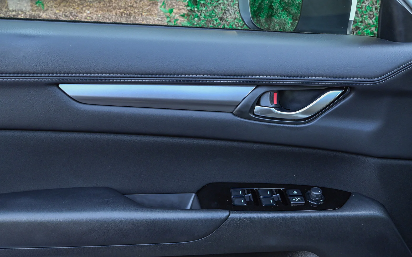 Used 2020 Mazda CX-5 GT White – Driver Door Panel Full View at First Choice Cars Sharjah