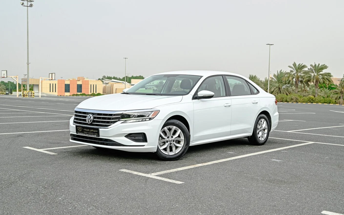 Used 2020 Volkswagen PASSAT Comfortline White – Left Front Diagonal (45°) View at First Choice Cars Sharjah