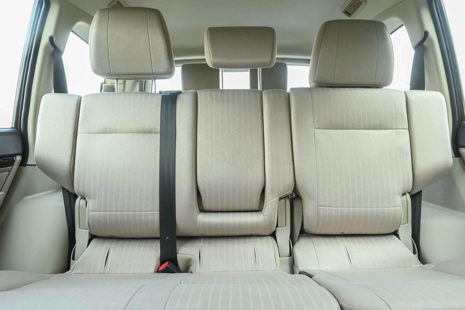 Used 2019 Mitsubishi PAJERO GLS White – Rear Seat View at First Choice Cars Sharjah