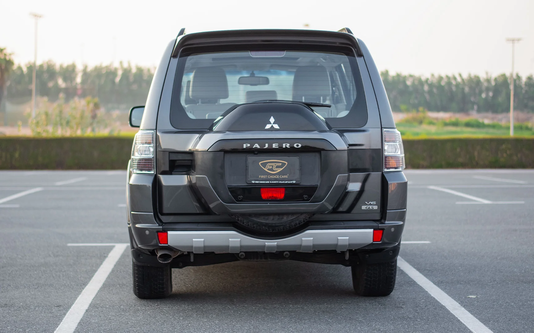 Used 2015 Mitsubishi Pajero GLS Midline in Grey – Back/Rear View