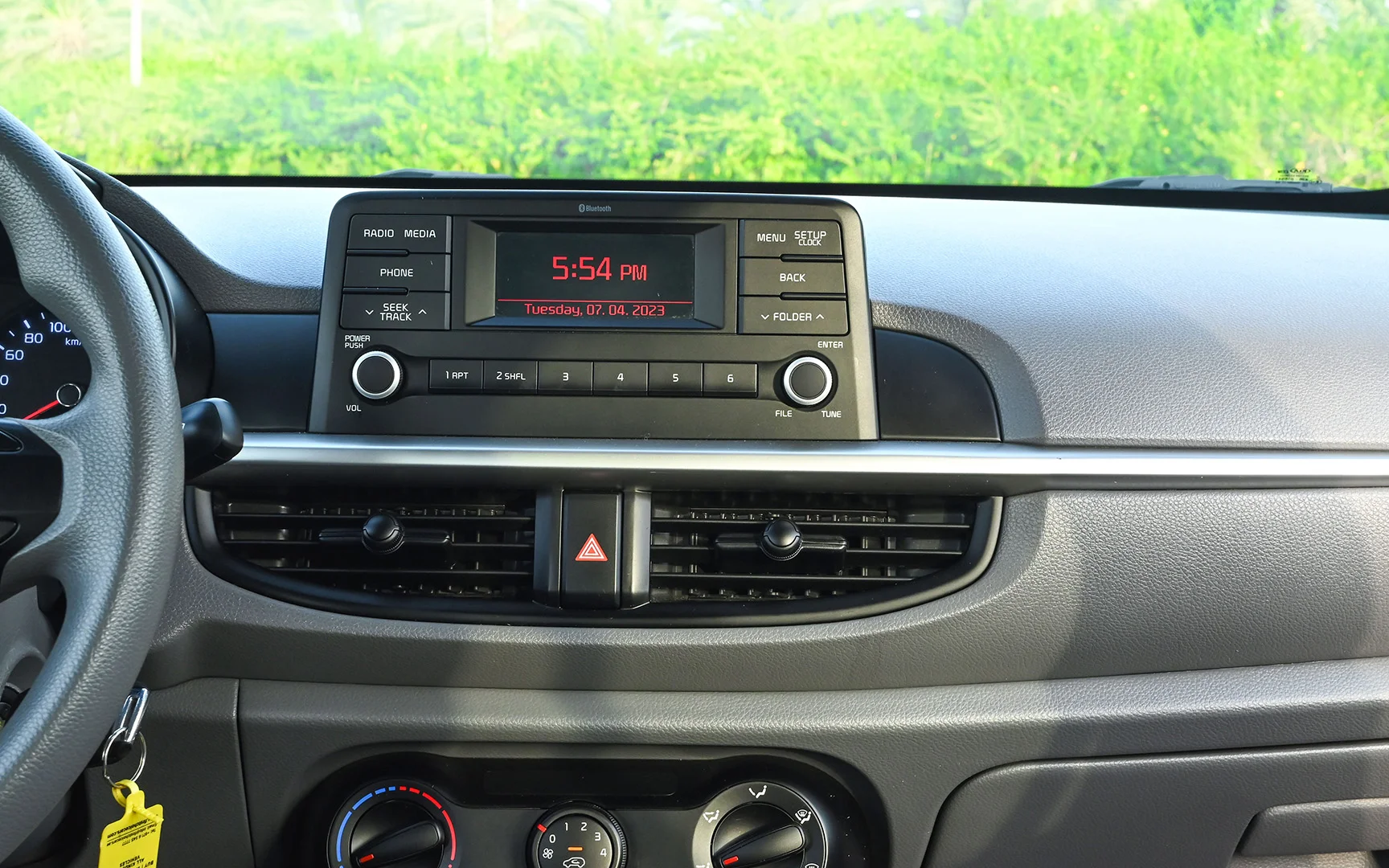 Used 2020 KIA Picanto Lx White – Infotainment / Touchscreen System at First Choice Cars Sharjah