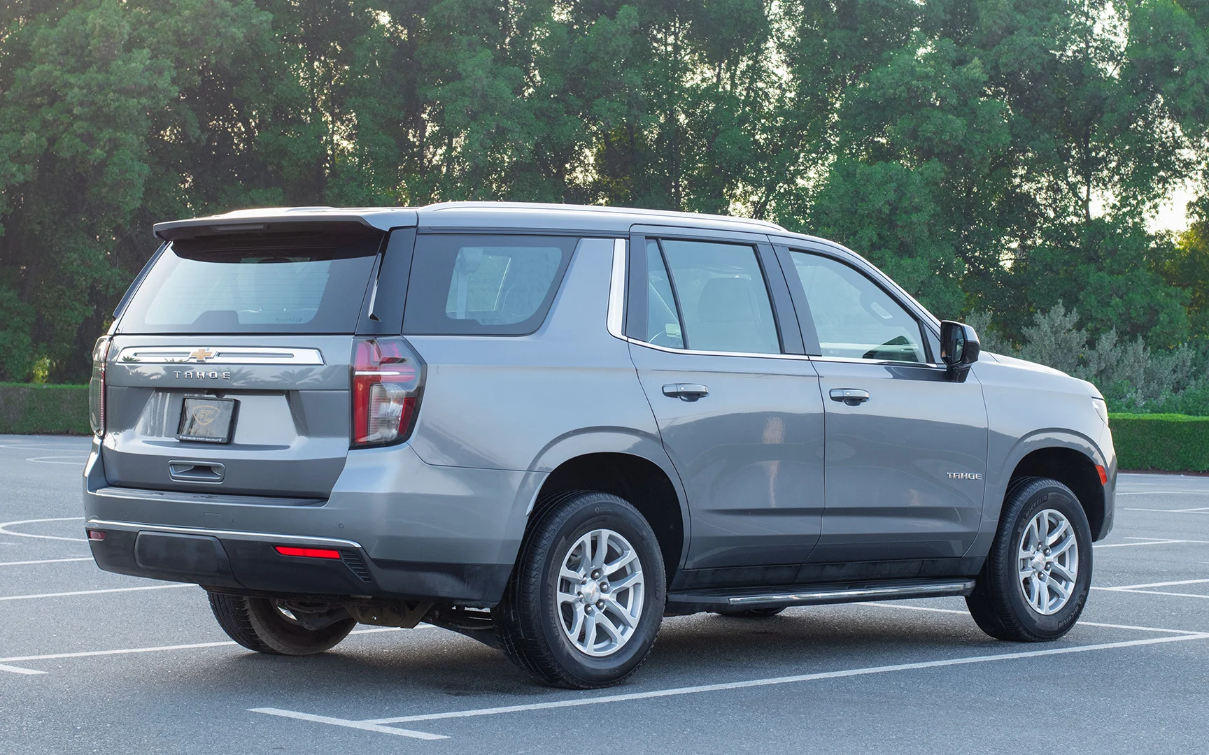 Used 2021 Chevrolet Tahoe LS Silver – Right Back Diagonal (45°) View at First Choice Cars Sharjah