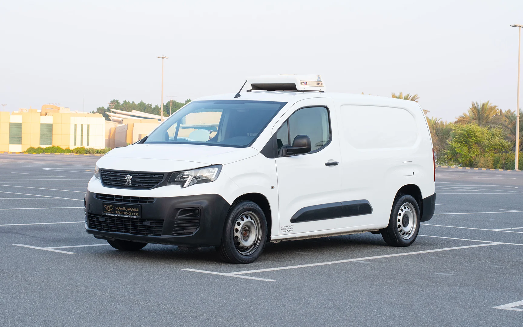 Used 2020 Peugeot Partner Long Van in White – Left Front Diagonal (45°) View for Sale at First Choice Cars Dubai Sharjah