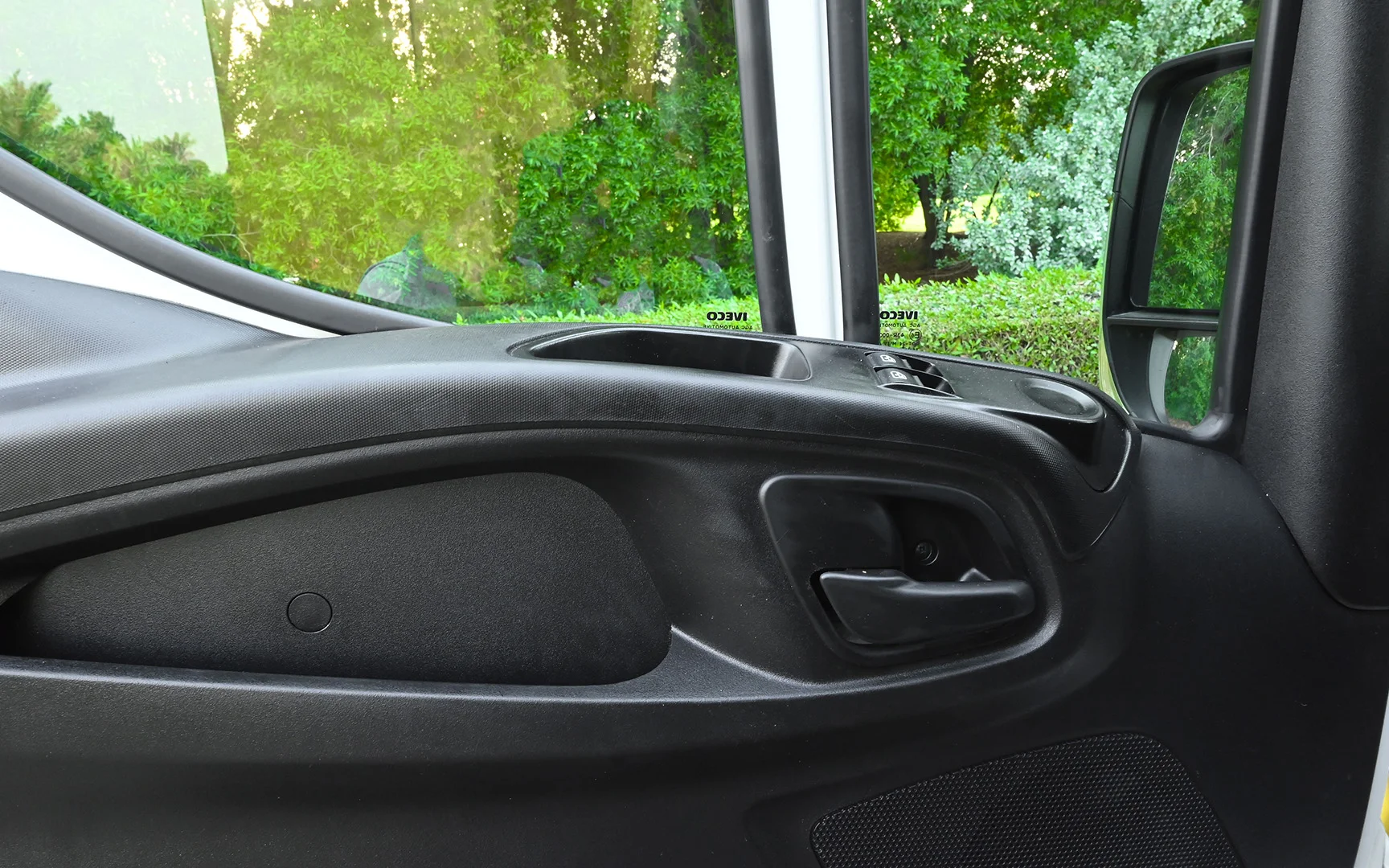 Used 2019 Iveco Daily 50c15 Yellow – Driver Door Panel Full View at First Choice Cars Sharjah