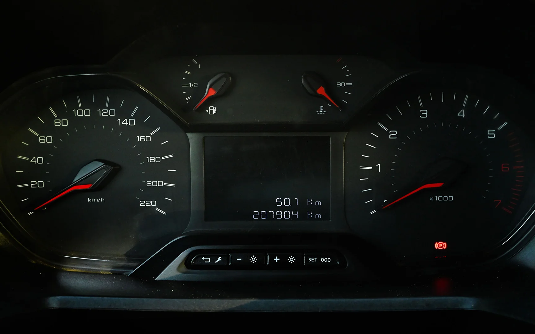 Used 2020 Peugeot Partner Long Van White – Odometer / Mileage Reading View at First Choice Cars Sharjah