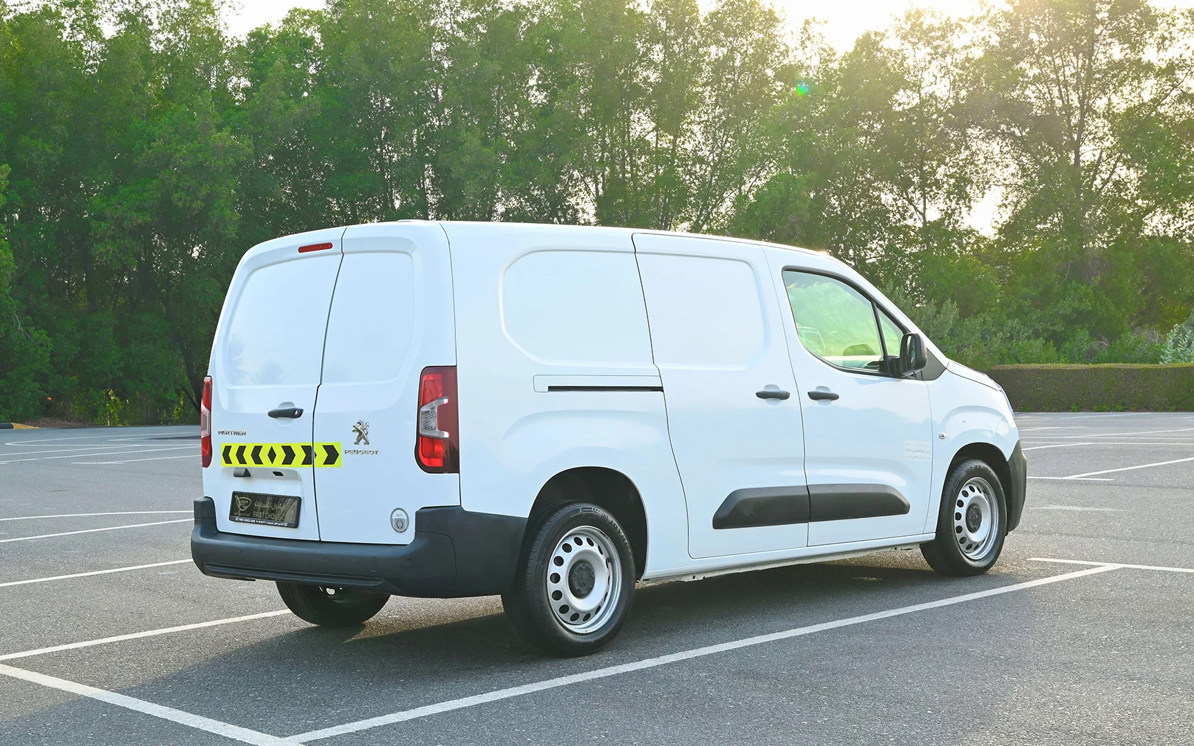 Used 2020 Peugeot Partner Long Van in White – Right Back Diagonal (45°) View for Sale at First Choice Cars Dubai Sharjah