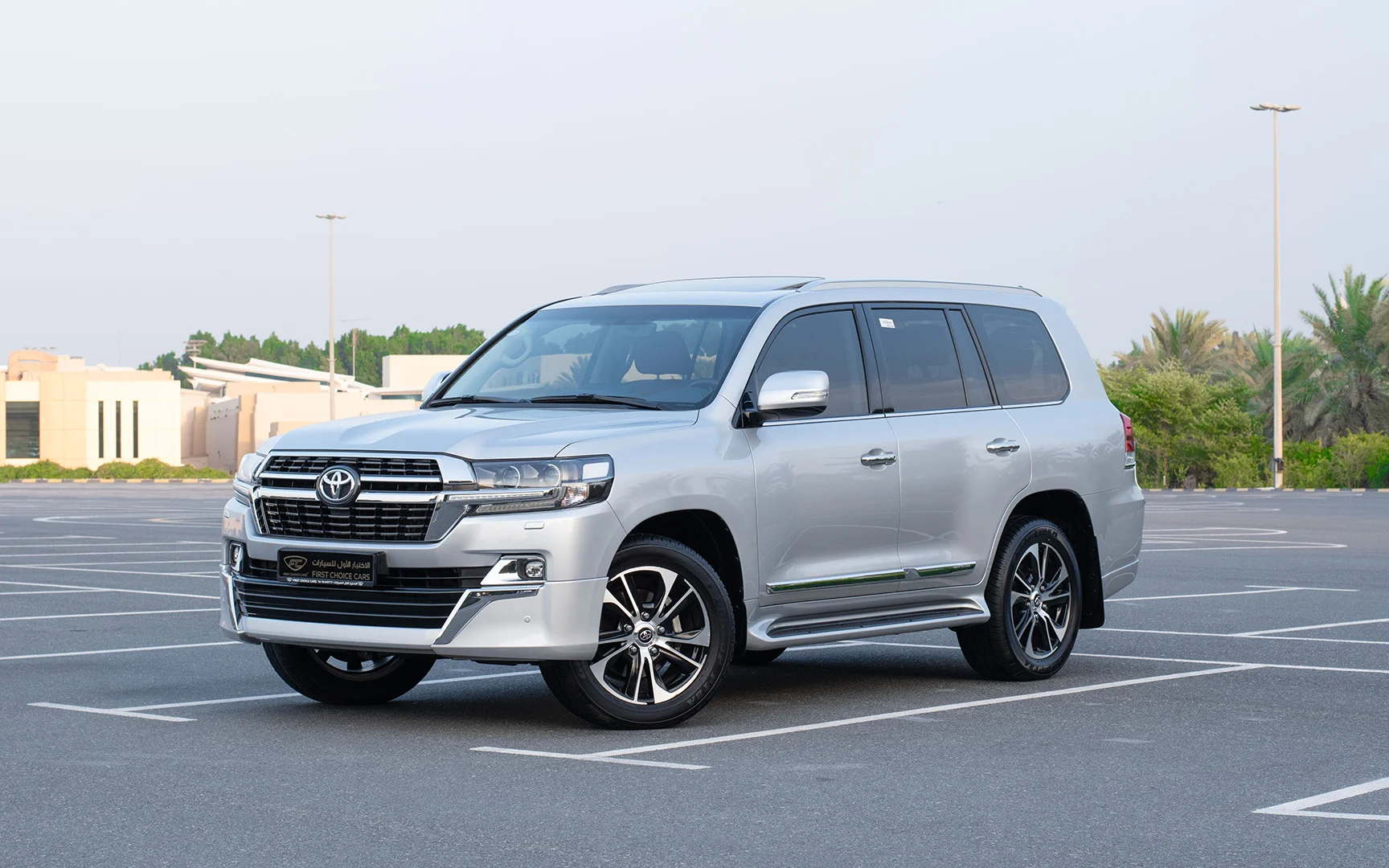 Used 2021 Toyota Land Cruiser GXR Silver – Left Front Diagonal (45°) View at First Choice Cars Sharjah