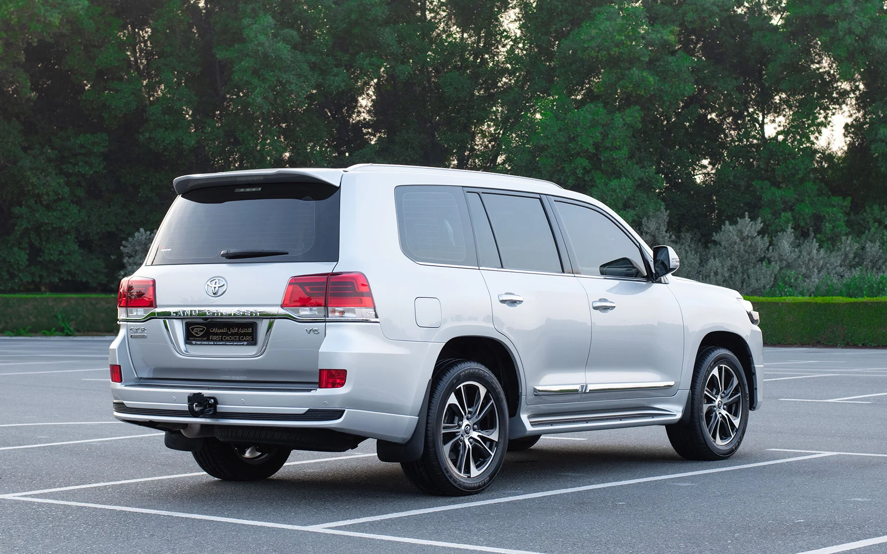 Used 2021 Toyota Land Cruiser GXR Silver – Left Back Diagonal (45°) View at First Choice Cars Sharjah