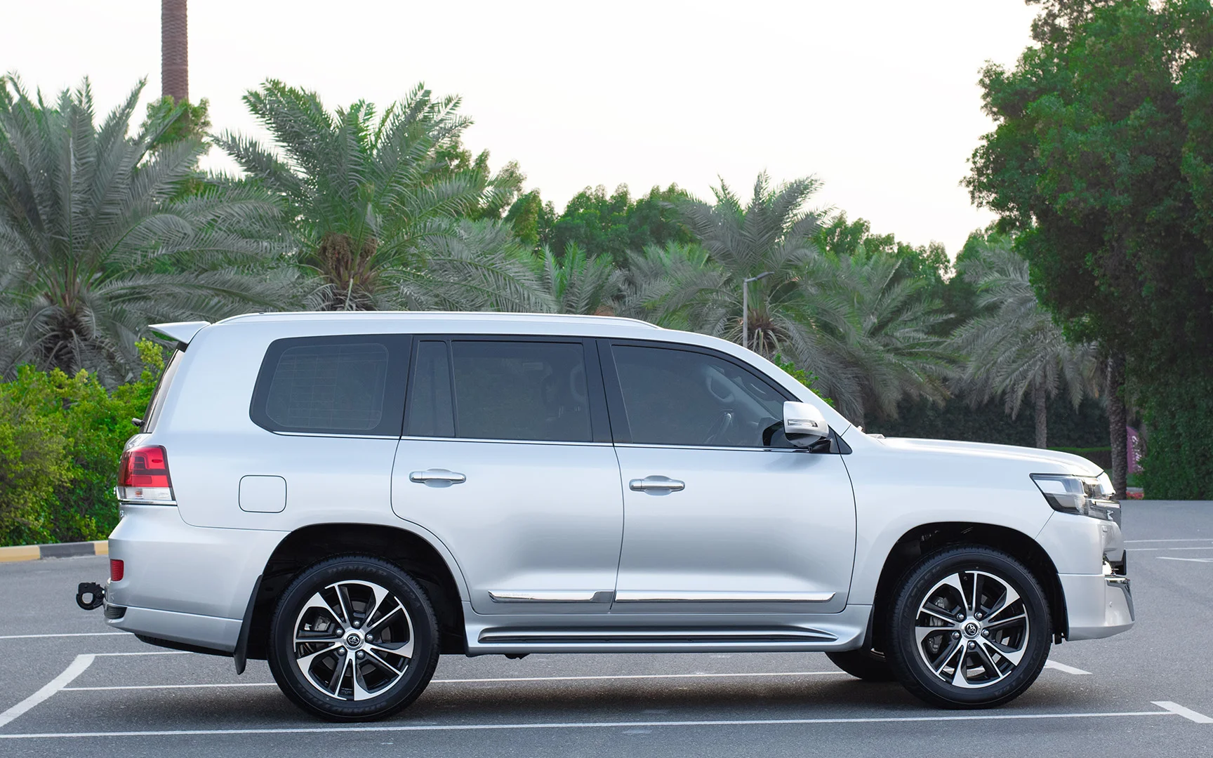 Used 2021 Toyota Land Cruiser GXR Silver – Left Side View at First Choice Cars Sharjah