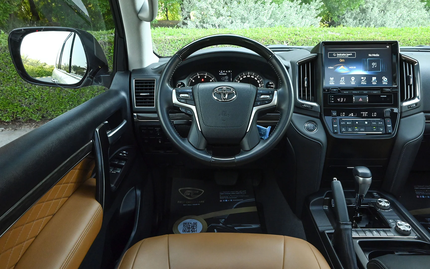 Used 2021 Toyota Land Cruiser GXR Silver – Steering Wheel & Instrument Cluster at First Choice Cars Sharjah