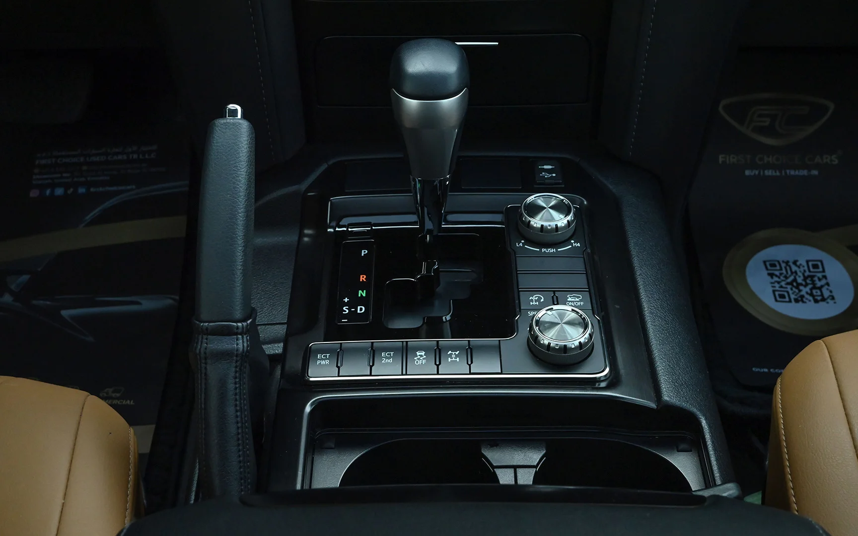 Used 2021 Toyota Land Cruiser GXR Silver – Center Console & Gear Shifter at First Choice Cars Sharjah