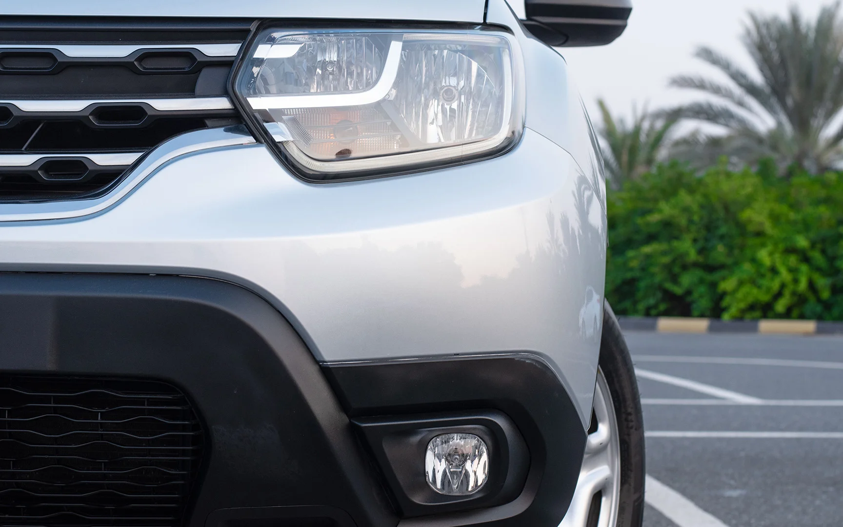Used 2020 Renault Duster Se Silver – Headlight Close-up at First Choice Cars Sharjah