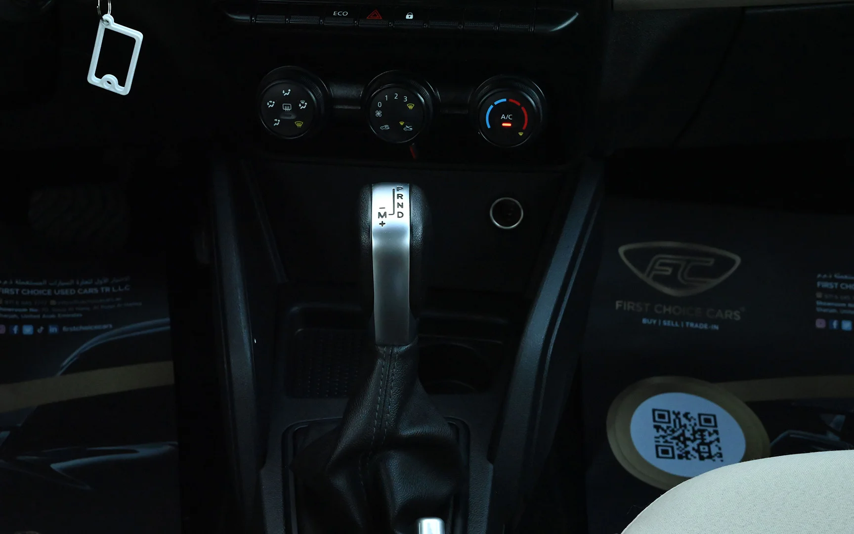 Used 2020 Renault Duster Se Silver – Center Console & Gear Shifter at First Choice Cars Sharjah