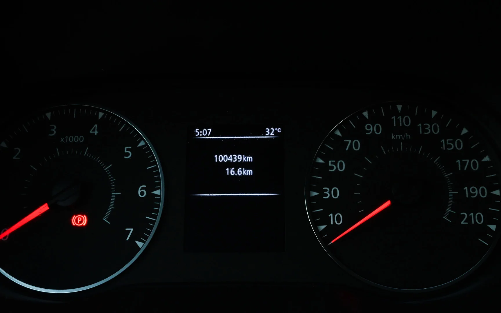 Used 2020 Renault Duster Se Silver – Odometer / Mileage Reading View at First Choice Cars Sharjah