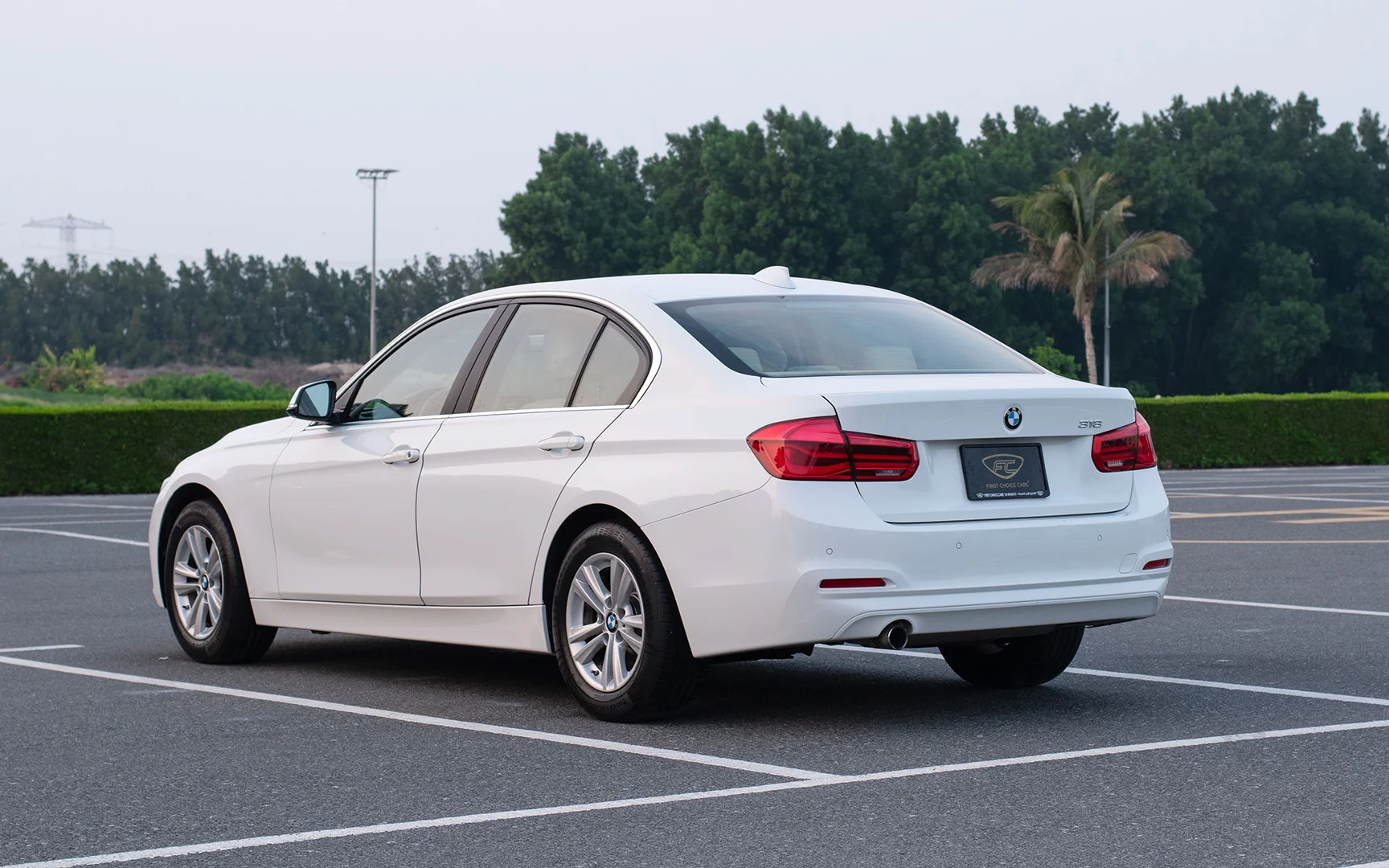 Used 2017 BMW 3-Series 318i White – Right Back Diagonal (45°) View at First Choice Cars Sharjah