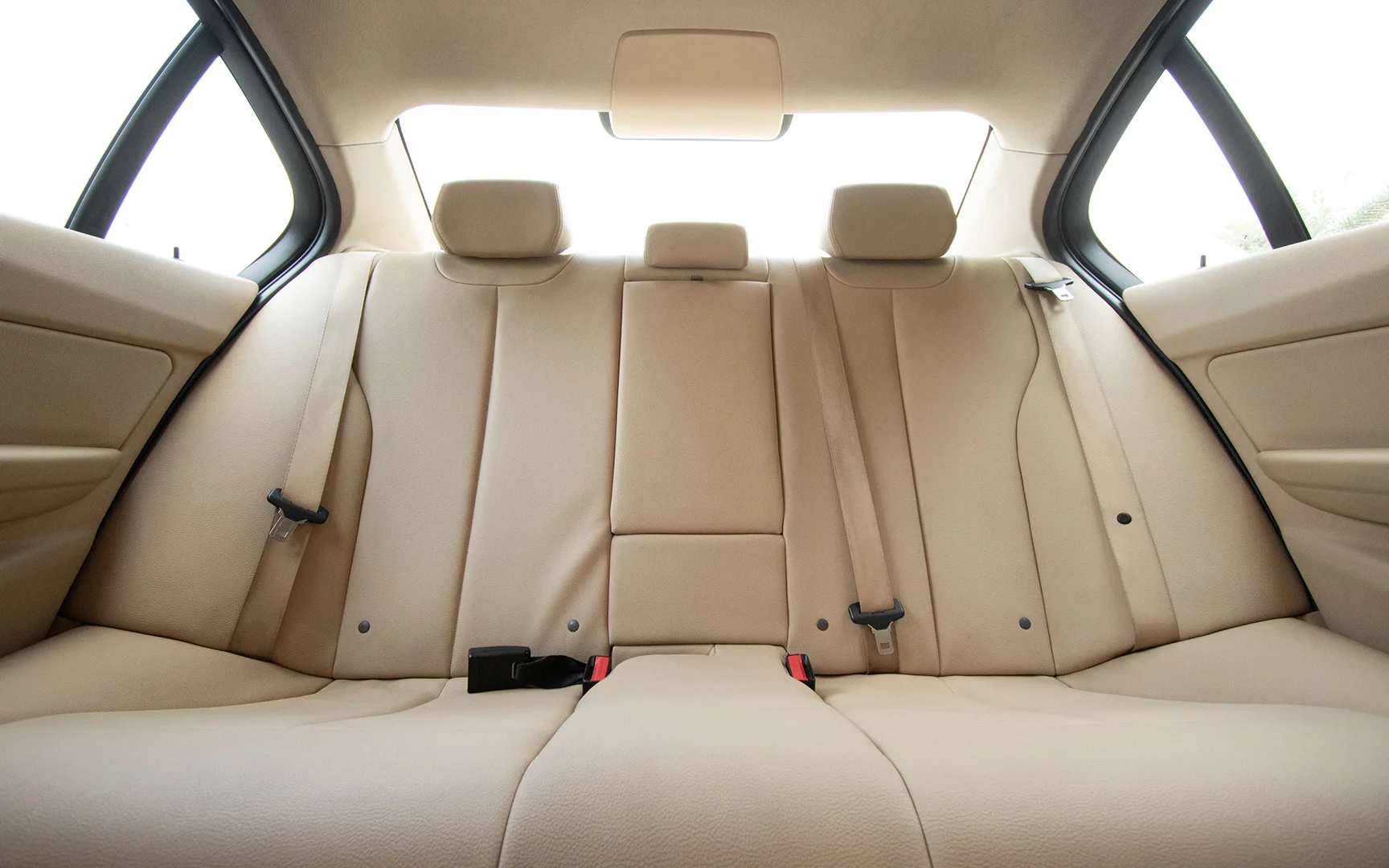 Used 2017 BMW 3-Series 318i White – Rear Seat View at First Choice Cars Sharjah