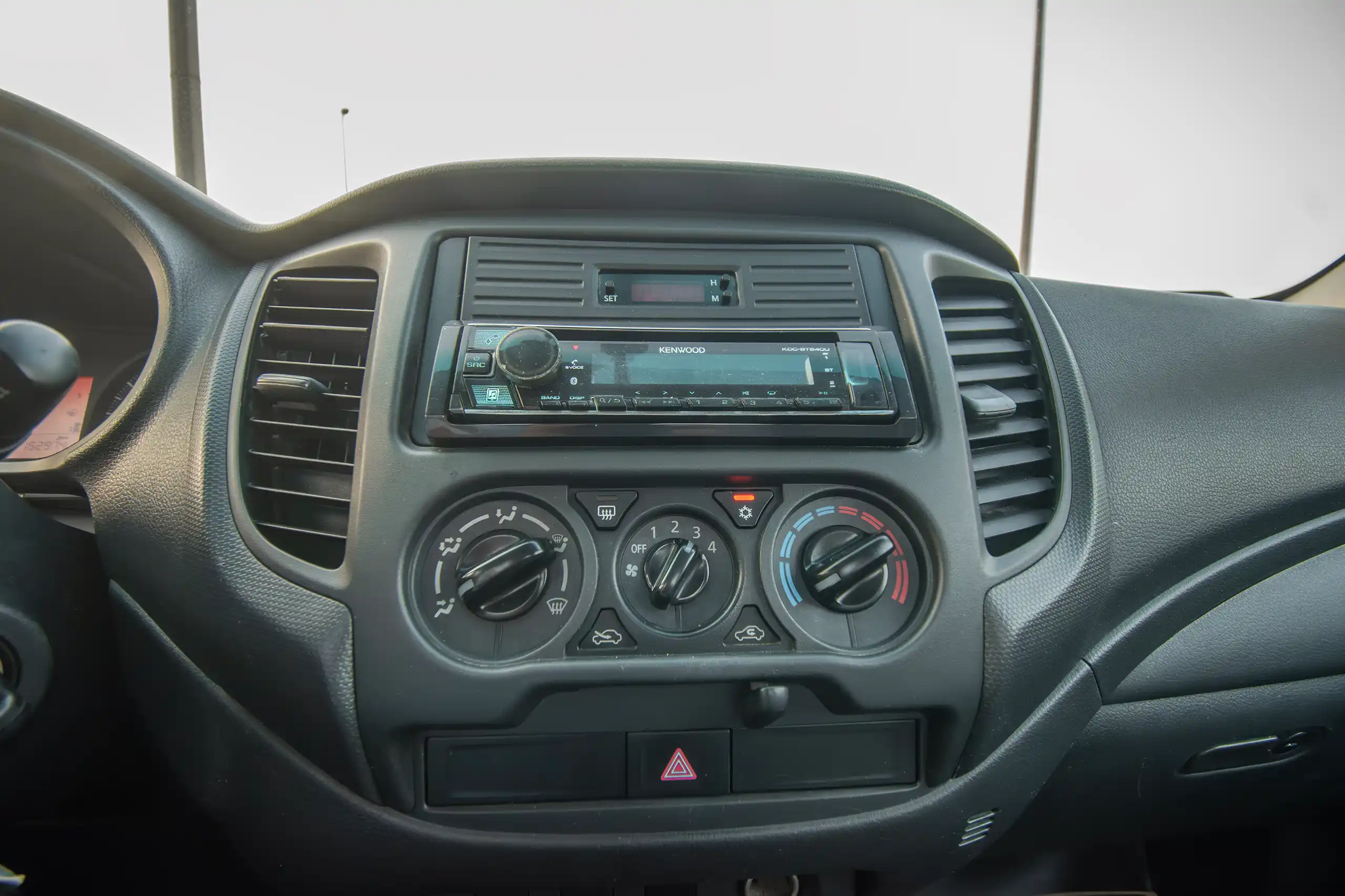 Used 2021 Mitsubishi L200 Single Cab GL White – Infotainment / Touchscreen System at First Choice Cars Sharjah