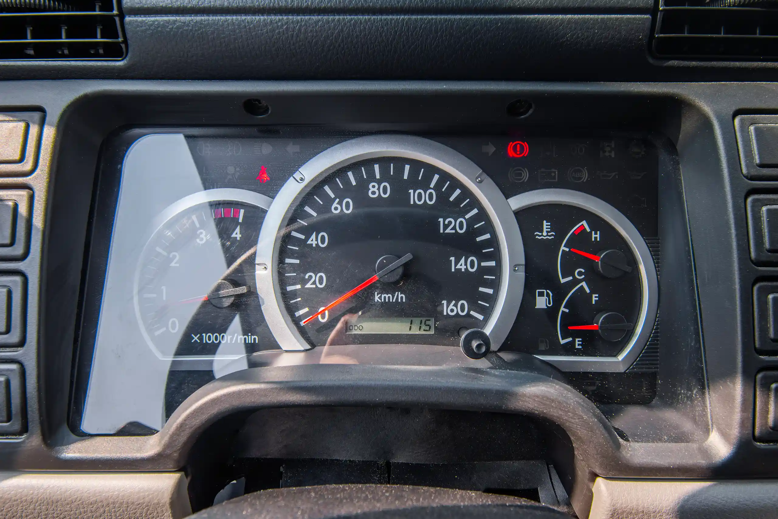 Used 2024 Mitsubishi Canter Tipper in White – Odometer / Mileage Reading View for Sale at First Choice Cars Dubai Sharjah