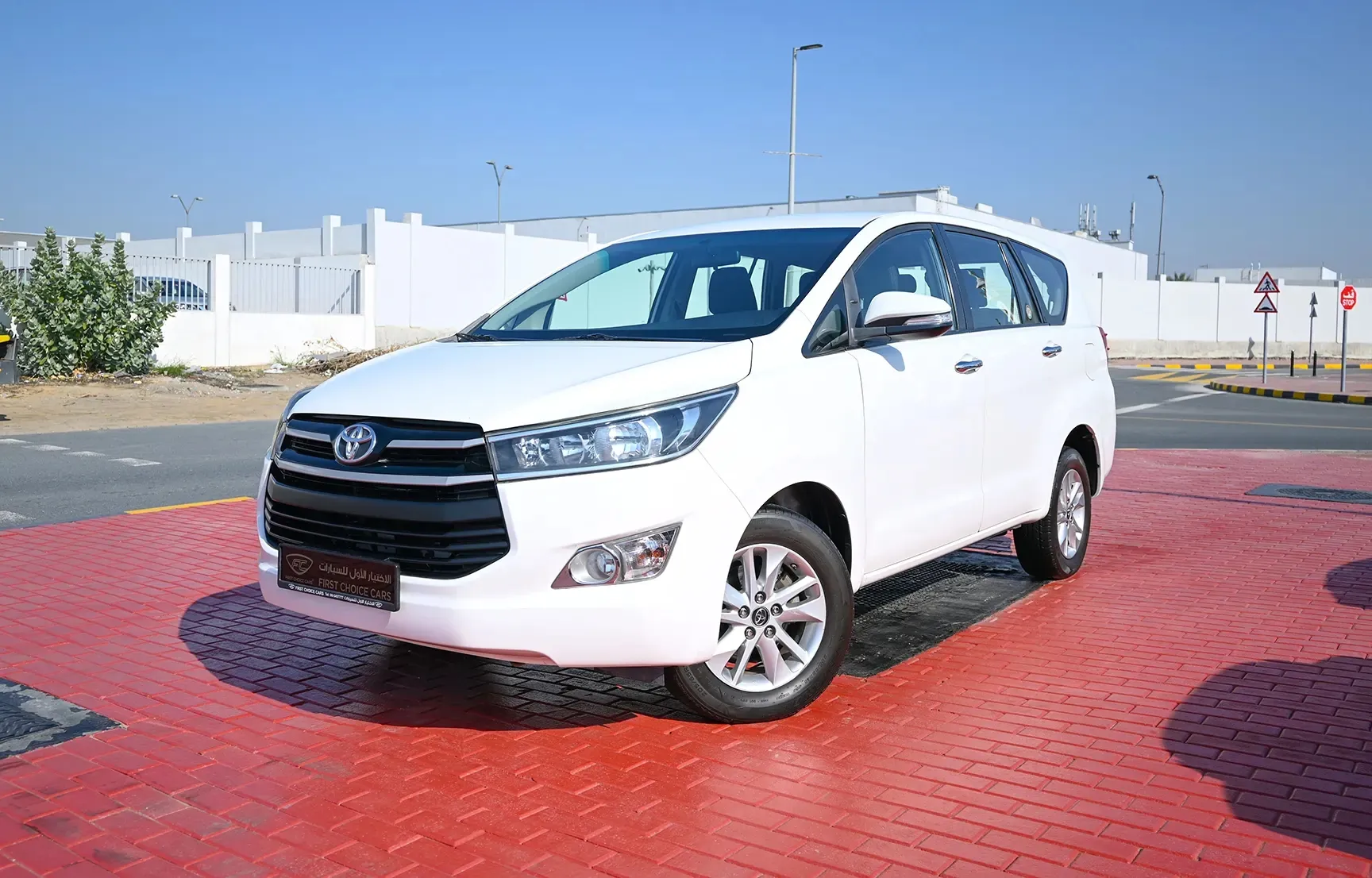 Used 2019 Toyota Innova Se White – Left Front Diagonal (45°) View at First Choice Cars Sharjah