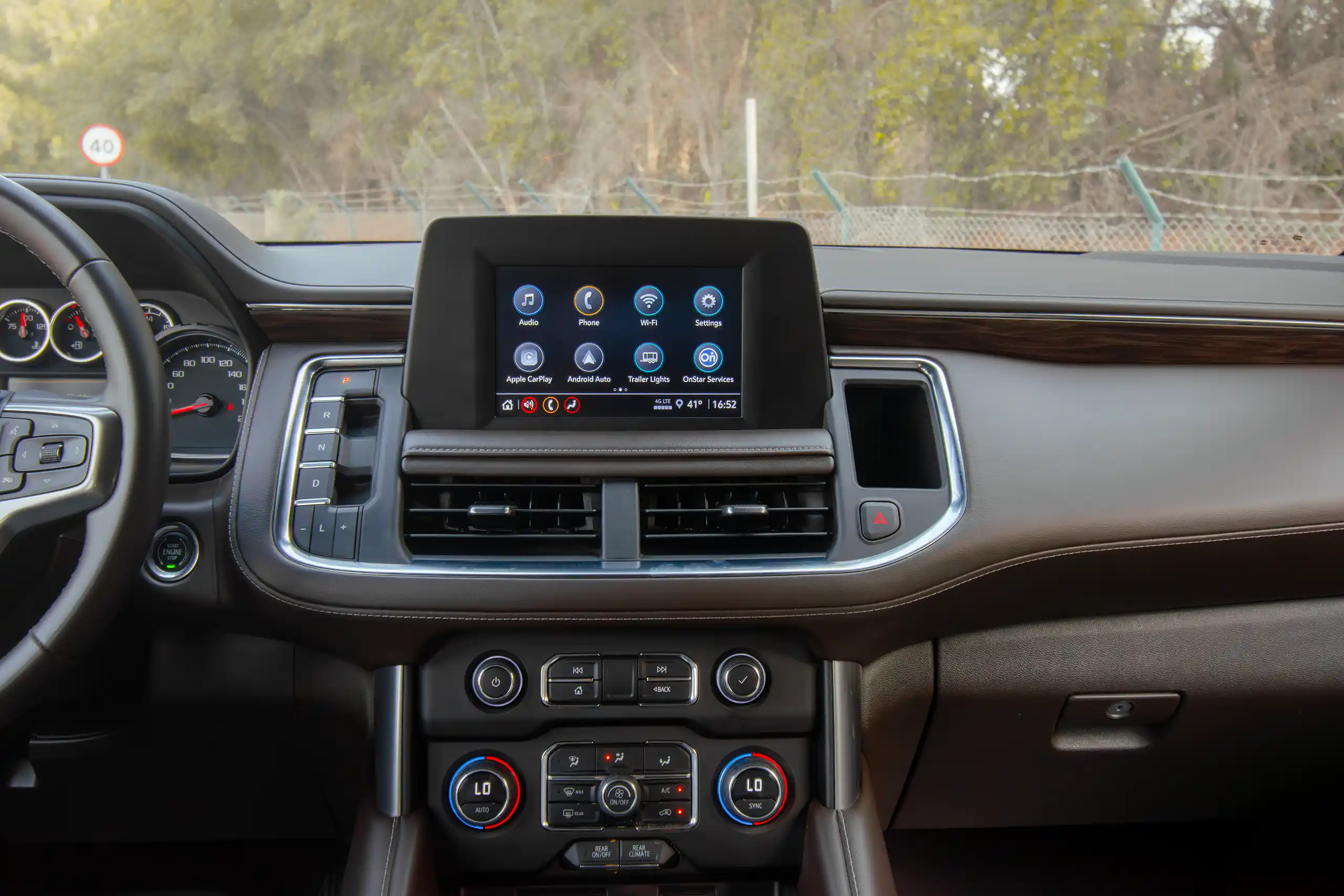 Used 2023 Chevrolet Tahoe LS Green – Infotainment / Touchscreen System at First Choice Cars Sharjah