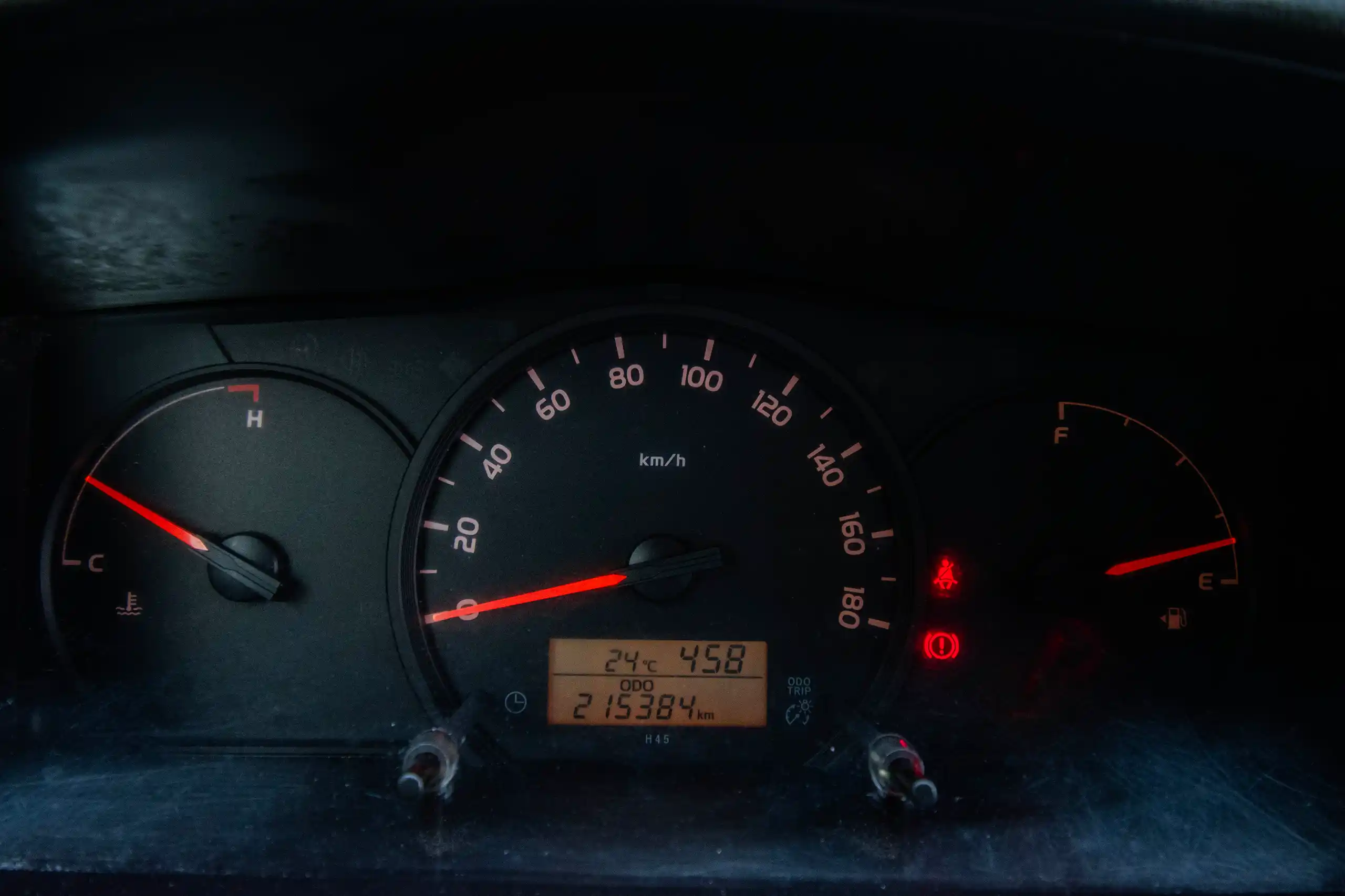 Used 2022 Toyota Hiace GL Standard Roof White – Odometer / Mileage Reading View at First Choice Cars Sharjah