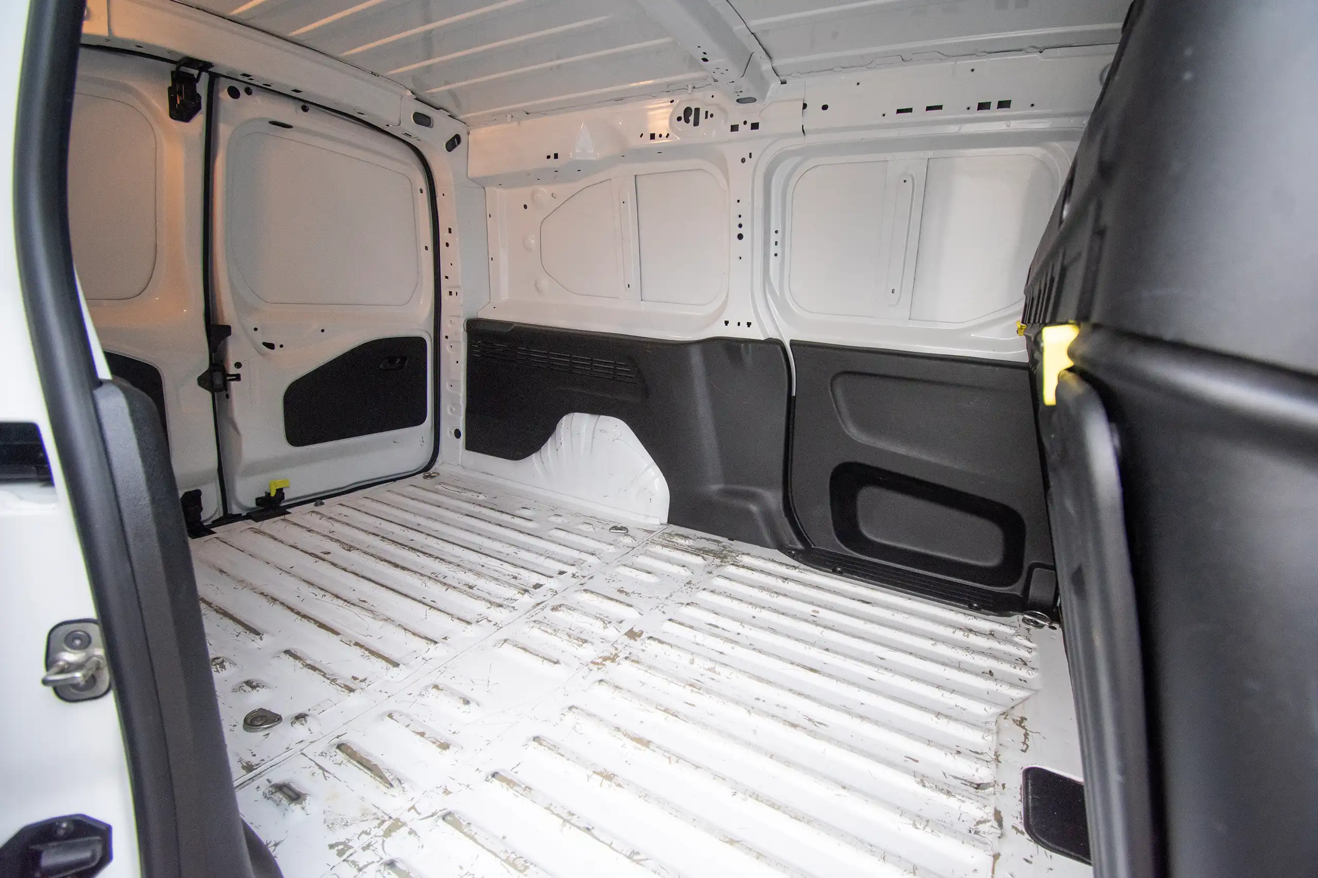 Used 2022 Peugeot Partner Standard White – Delivery Box Right Side Interior View at First Choice Cars Sharjah