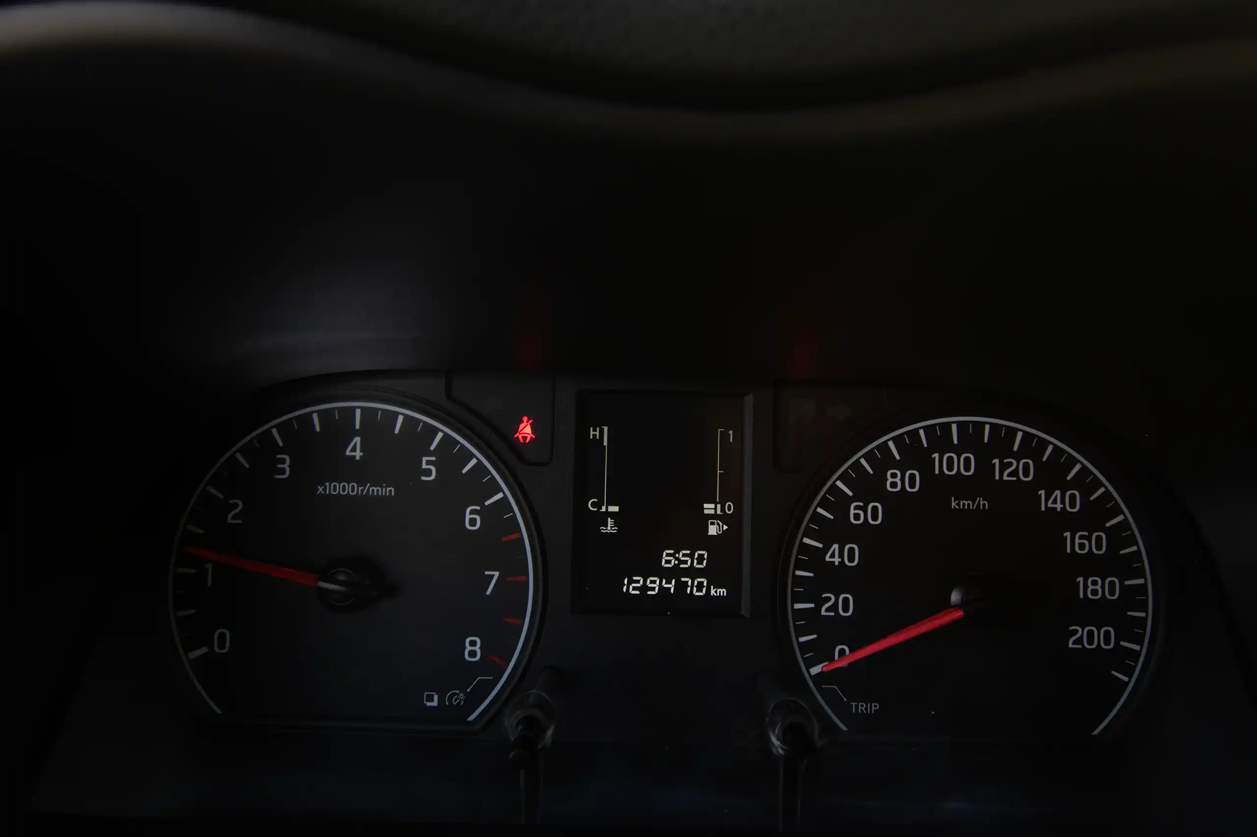 Used 2022 Nissan Urvan Standard Roof White – Odometer / Mileage Reading View at First Choice Cars Sharjah