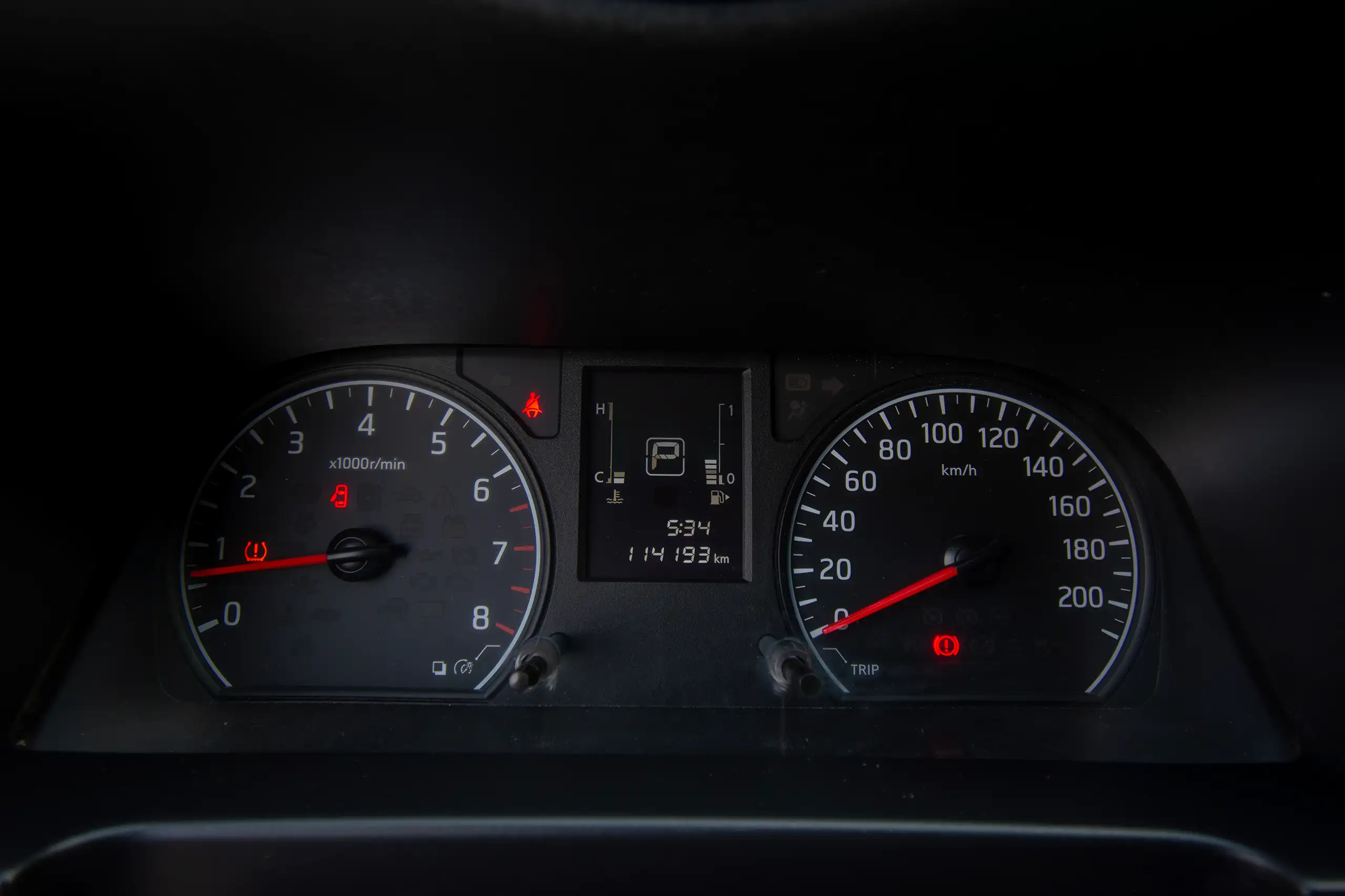 Used 2022 Nissan Urvan Standard Roof White – Odometer / Mileage Reading View at First Choice Cars Sharjah