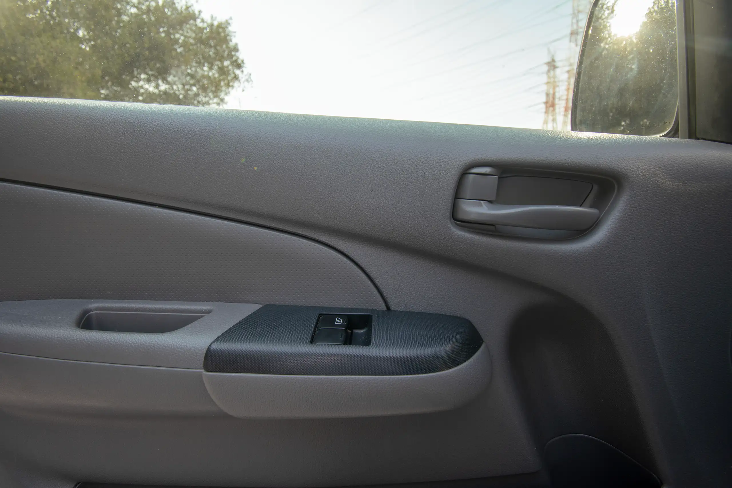 Used 2022 Nissan Urvan High Roof White – Driver Door Panel Full View at First Choice Cars Sharjah