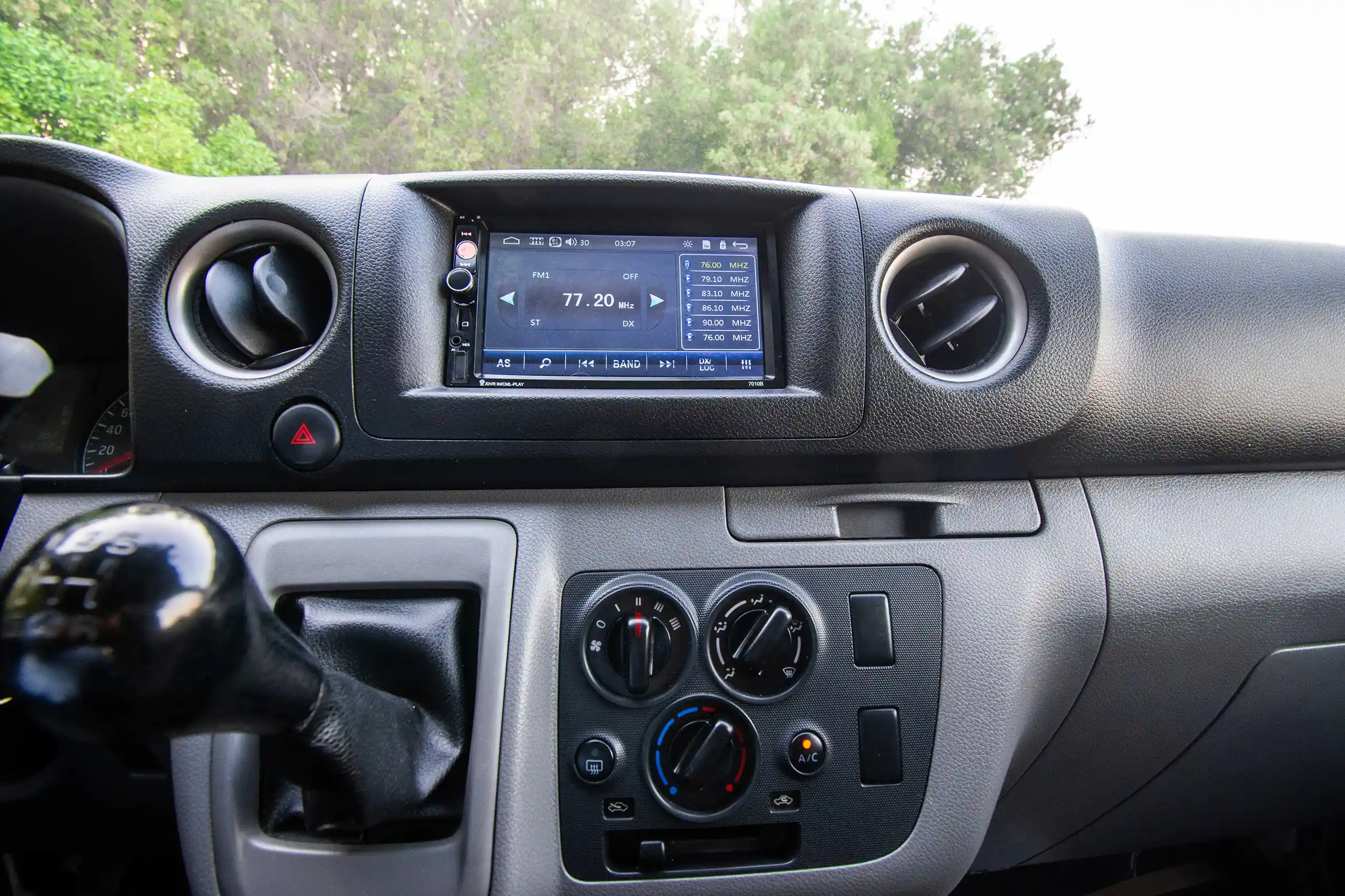 Used 2022 Nissan Urvan High Roof White – Infotainment / Touchscreen System at First Choice Cars Sharjah