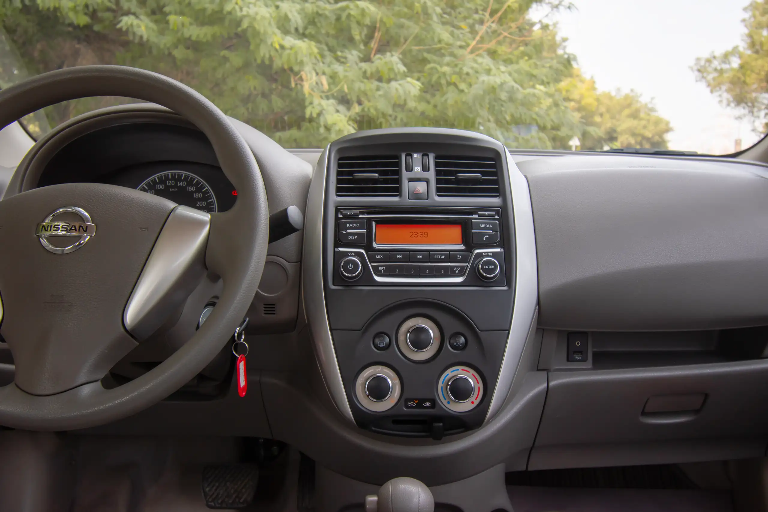 Used 2022 Nissan Sunny SV White – Infotainment / Touchscreen System at First Choice Cars Sharjah