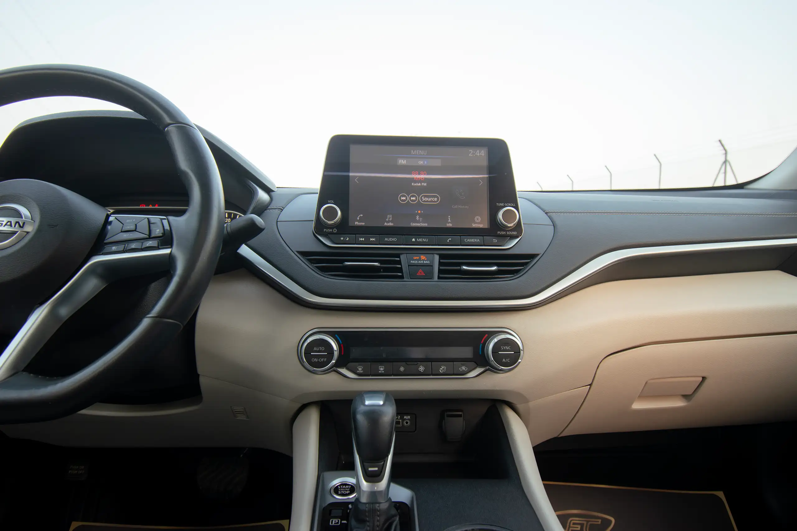 Used 2022 Nissan Altima SV Red – Infotainment / Touchscreen System at First Choice Cars Sharjah