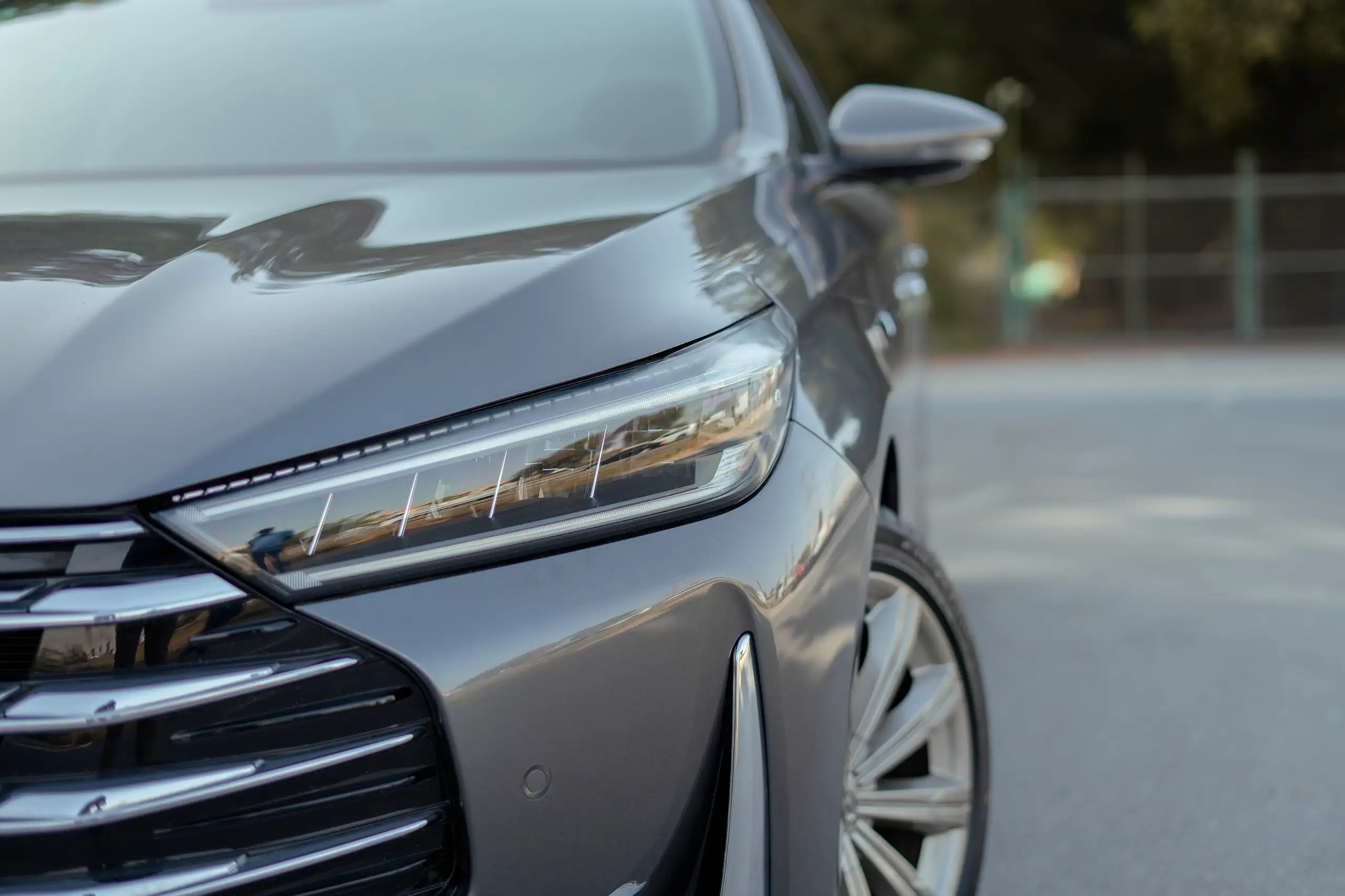 Used 2022 GAC GA8 GL Grey – Headlight Close-up at First Choice Cars Sharjah