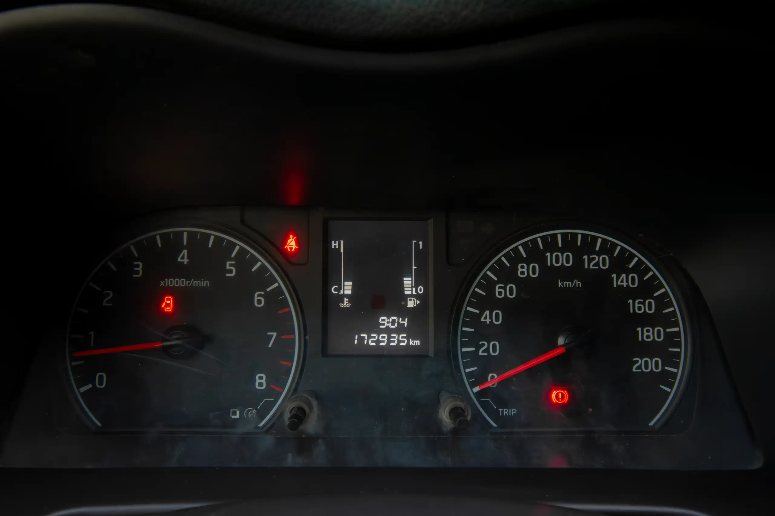 Used 2021 Nissan Urvan Standard Roof White – Odometer / Mileage Reading View at First Choice Cars Sharjah