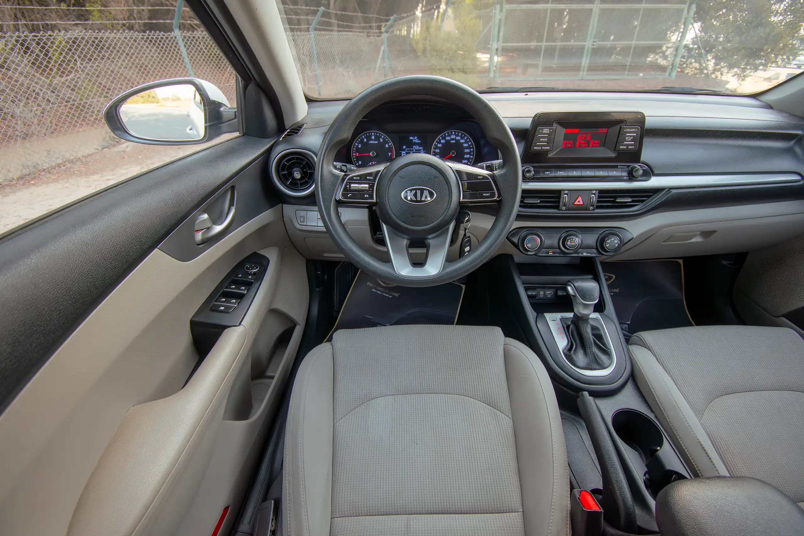 Used 2020 KIA Cerato LX White – Steering Wheel & Instrument Cluster at First Choice Cars Sharjah
