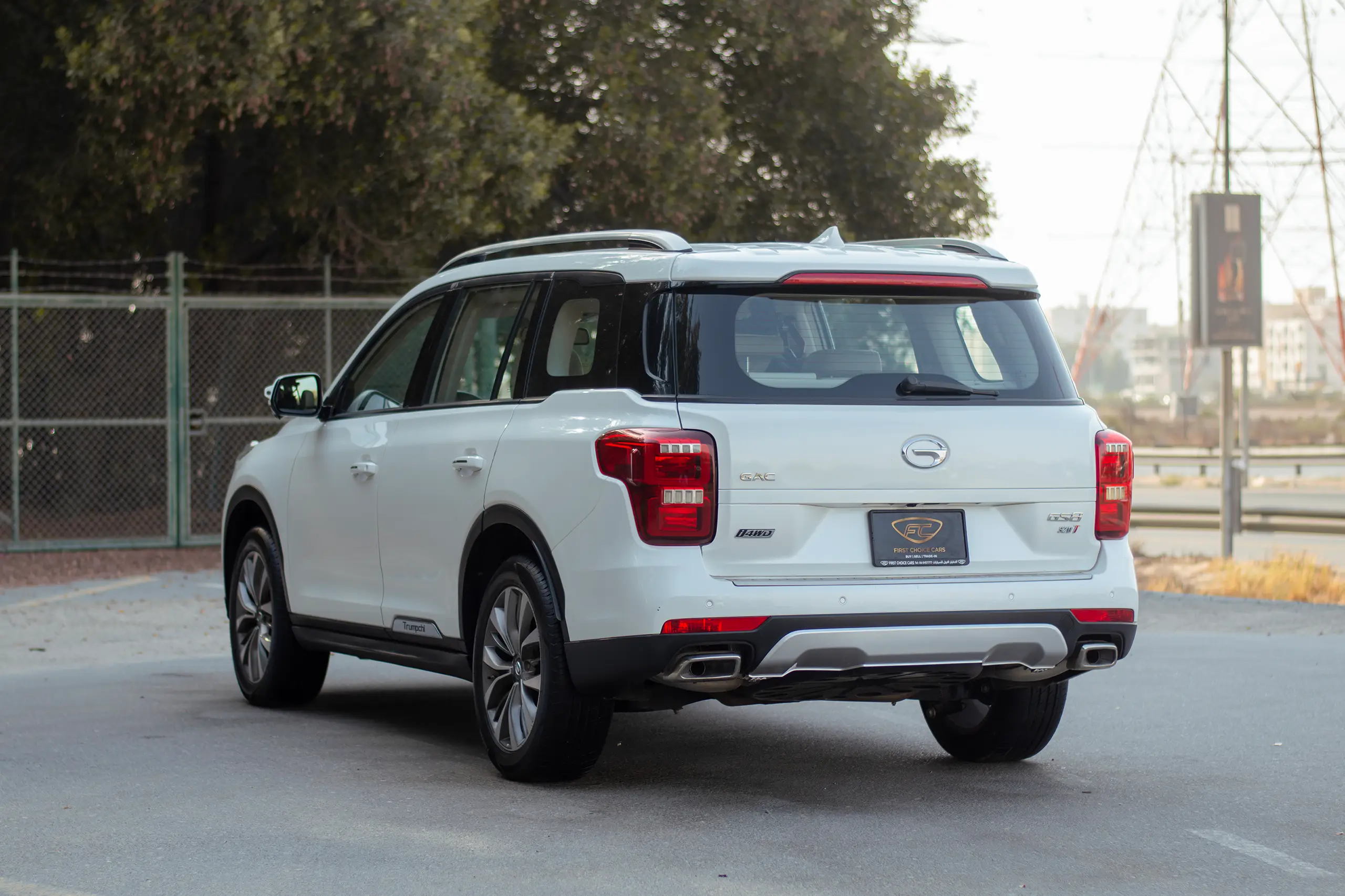 Used 2020 GAC GS8 GL White – Left Back Diagonal (45°) View at First Choice Cars Sharjah