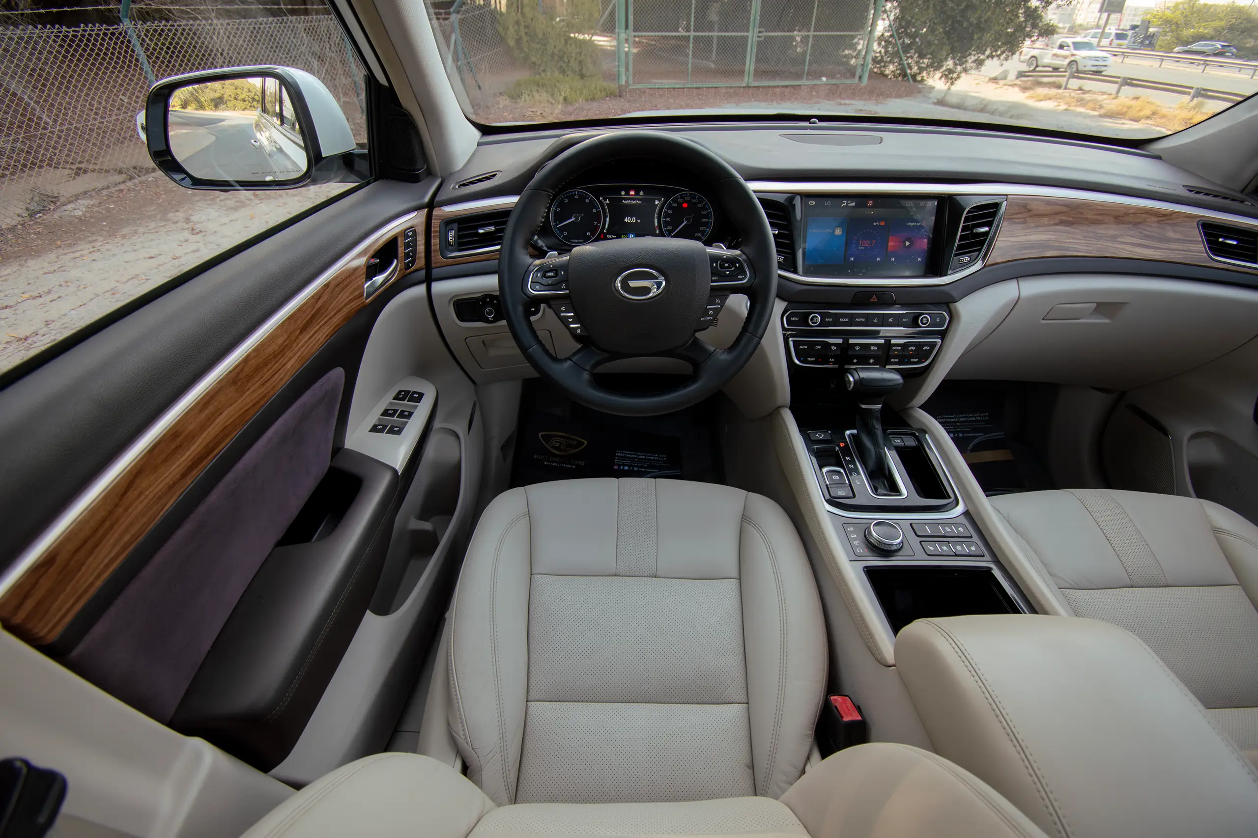 Used 2020 GAC GS8 GL White – Steering Wheel & Instrument Cluster at First Choice Cars Sharjah