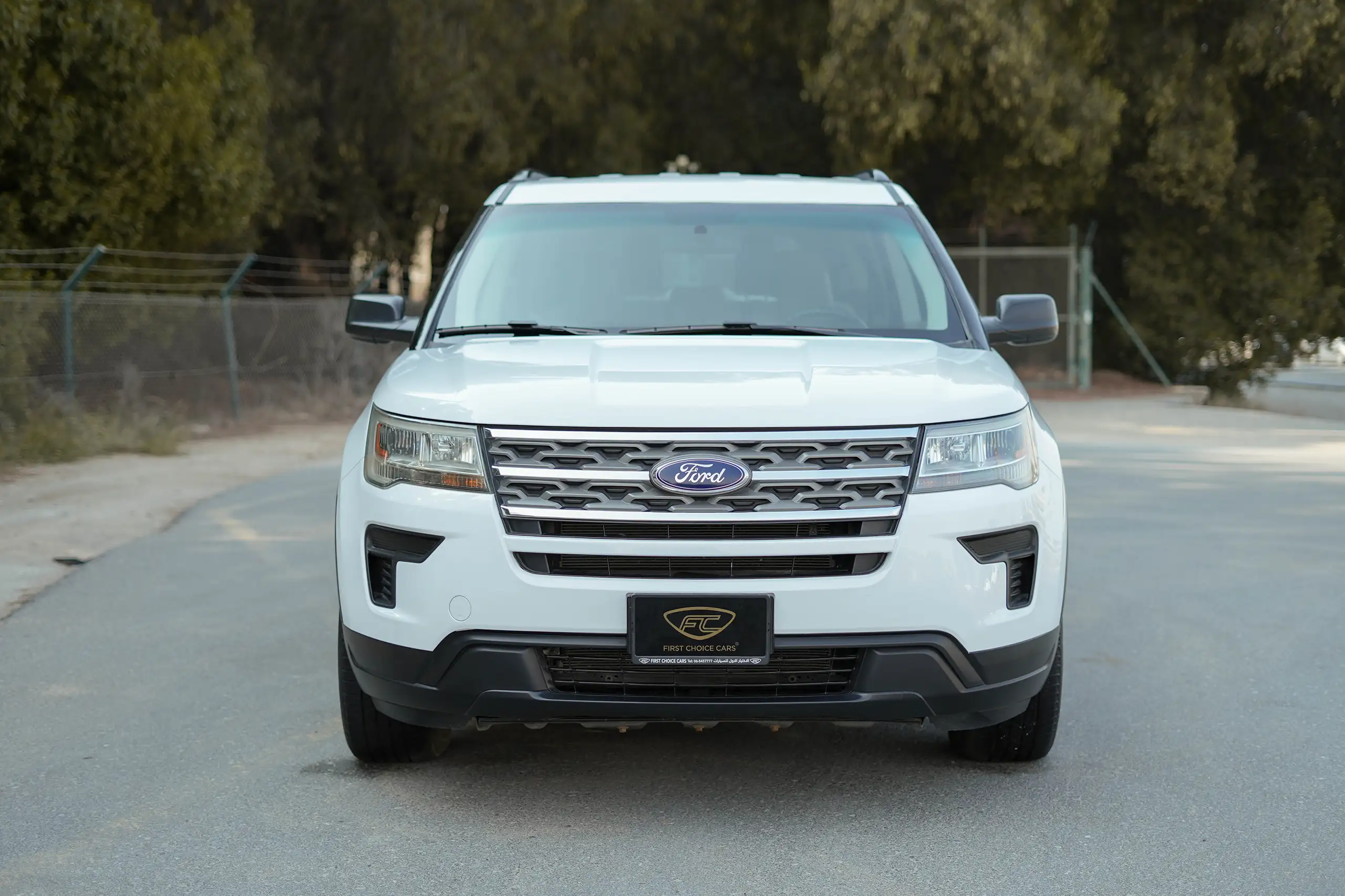 Used 2018 Ford Explorer XLT in White – Front View for Sale at First Choice Cars Dubai Sharjah