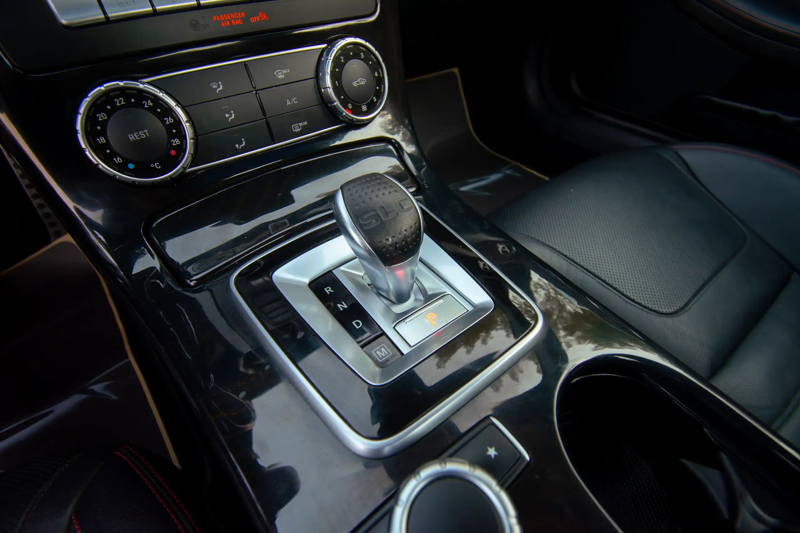 Used 2017 Mercedes Benz SLC-CLASS 200 Silver – Center Console & Gear Shifter at First Choice Cars Sharjah