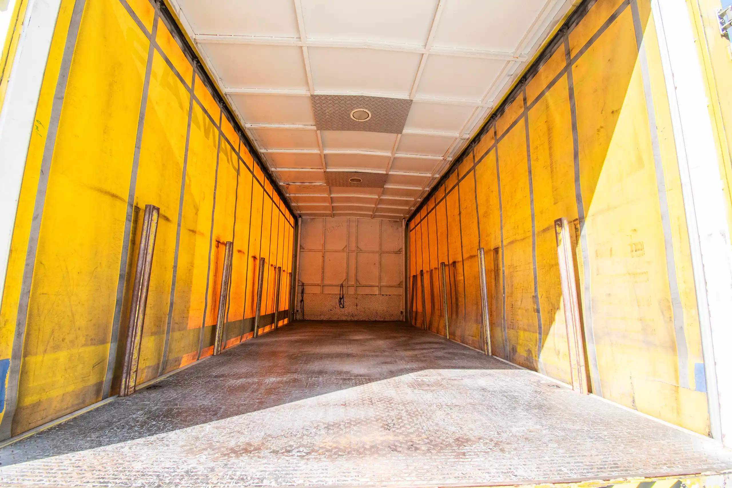 Used 2016 Isuzu FSR Cargo Body in Yellow – Delivery Box Rear Opening View for Sale at First Choice Cars Dubai Sharjah