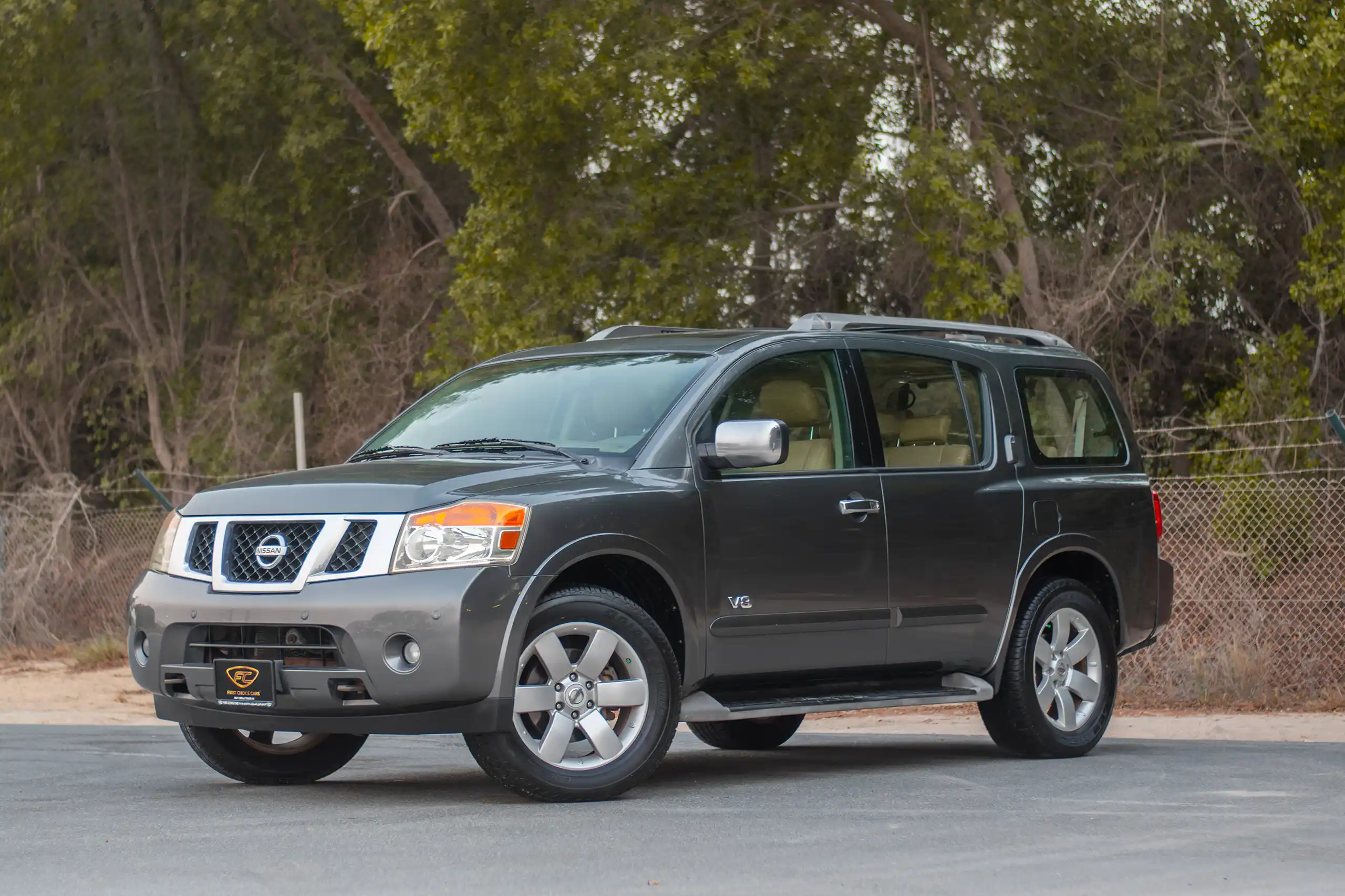 Used 2010 Nissan Armada LE Grey – Left Front Diagonal (45°) View at First Choice Cars Sharjah