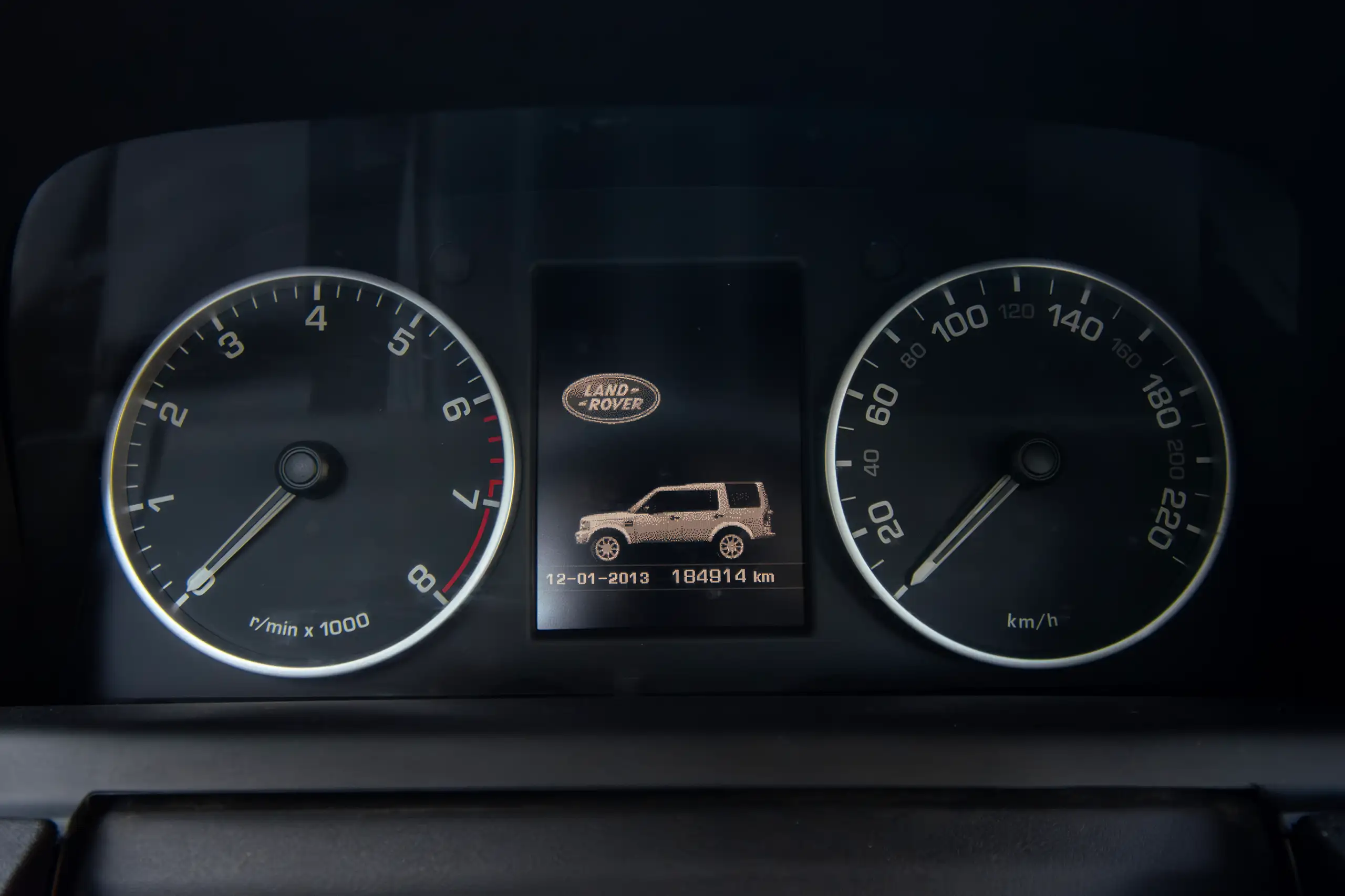 Used 2016 Land Rover LR4 HSE Silver – Odometer / Mileage Reading View at First Choice Cars Sharjah