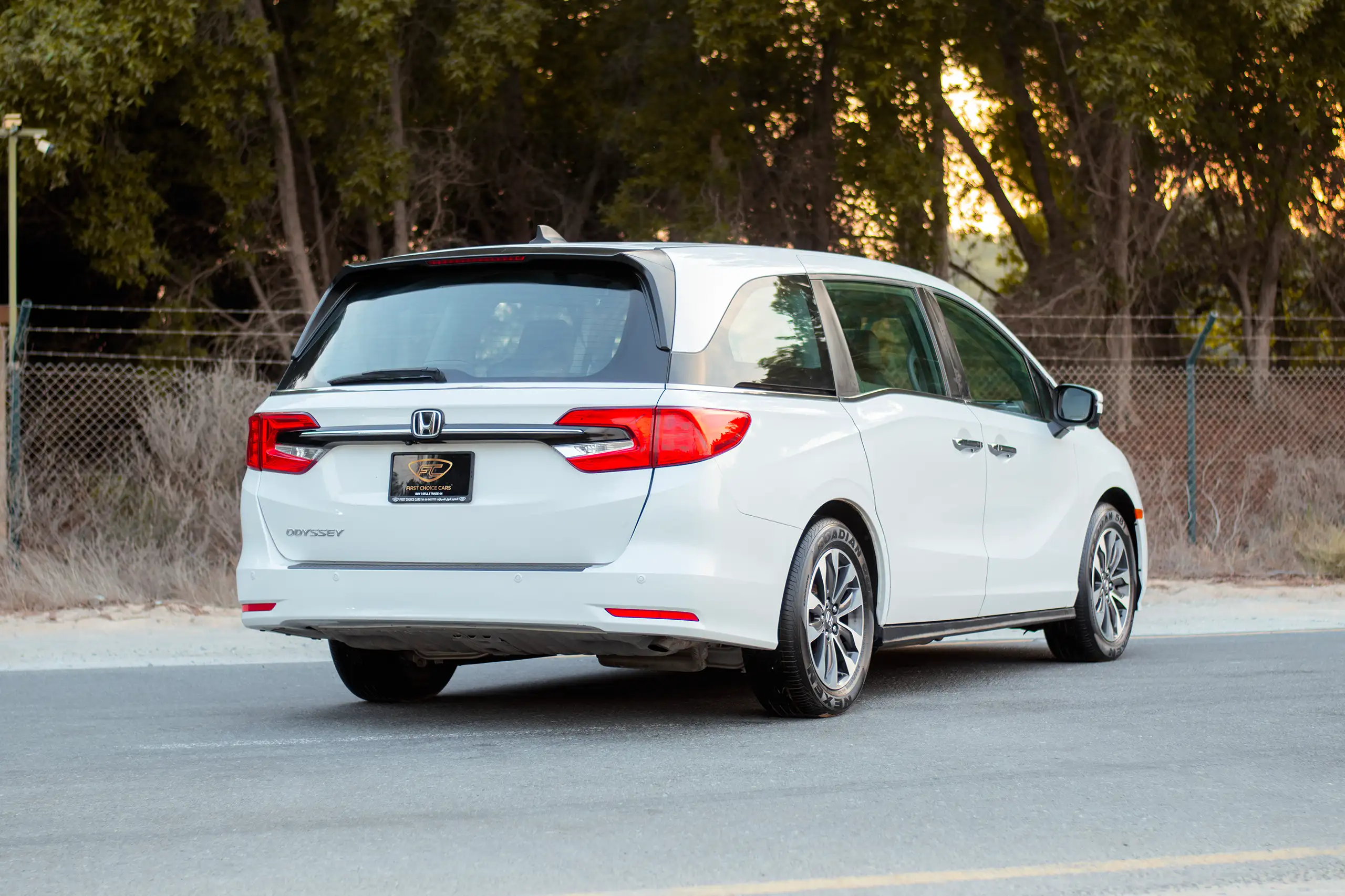 Used 2021 Honda Odyssey EX White – Right Back Diagonal (45°) View at First Choice Cars Sharjah