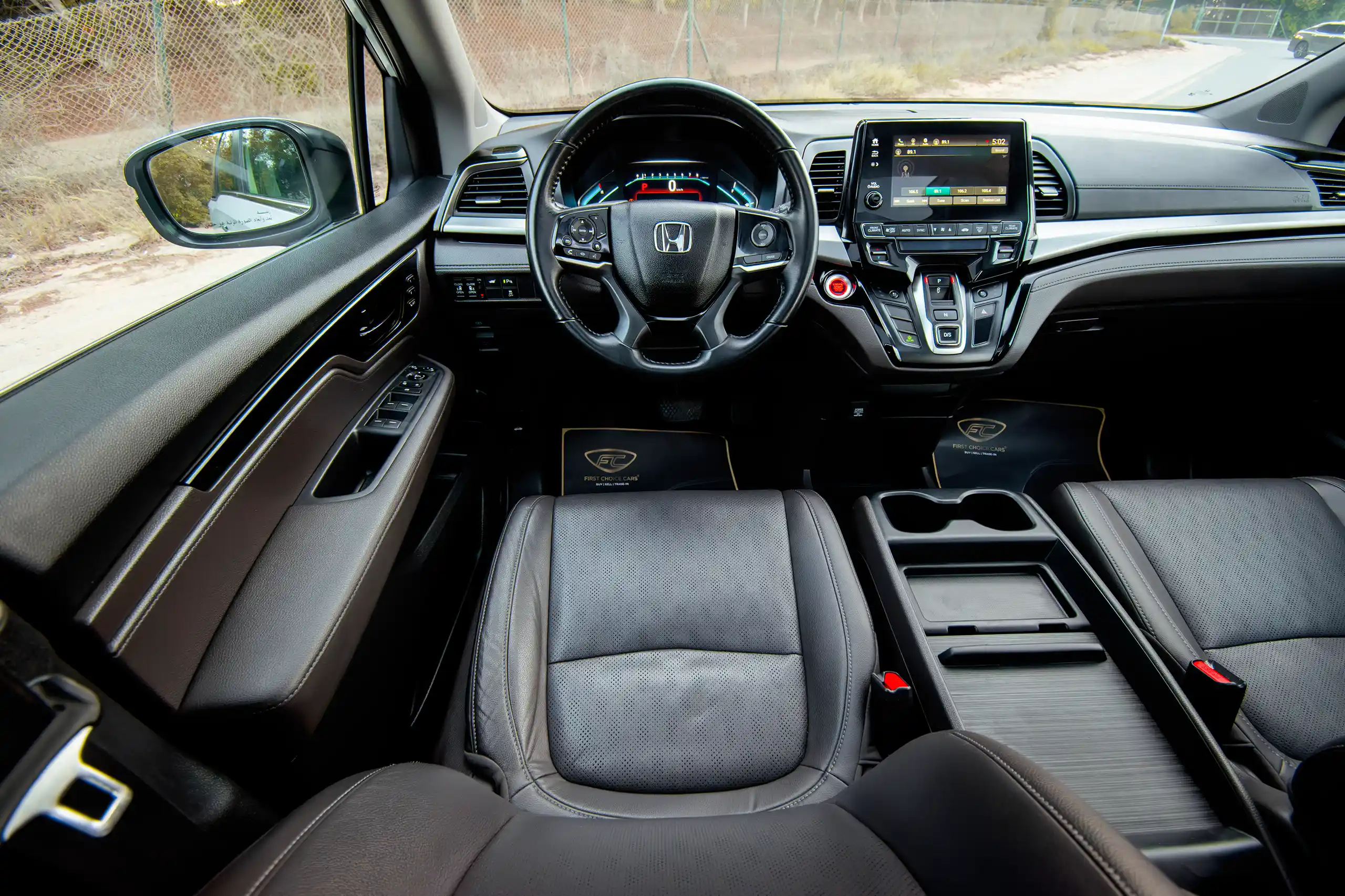 Used 2021 Honda Odyssey EX White – Steering Wheel & Instrument Cluster at First Choice Cars Sharjah