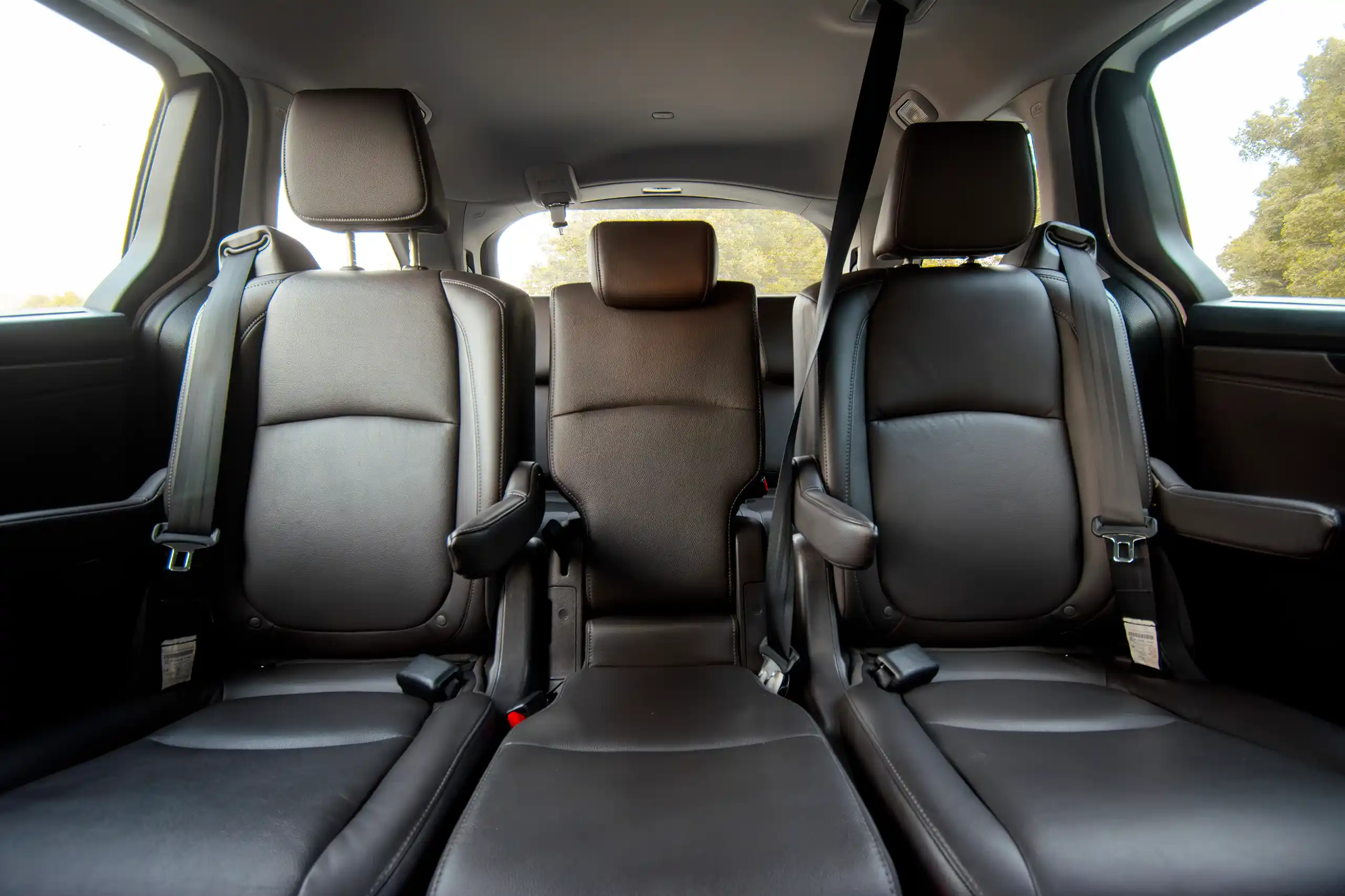 Used 2021 Honda Odyssey EX White – Rear Seat View at First Choice Cars Sharjah