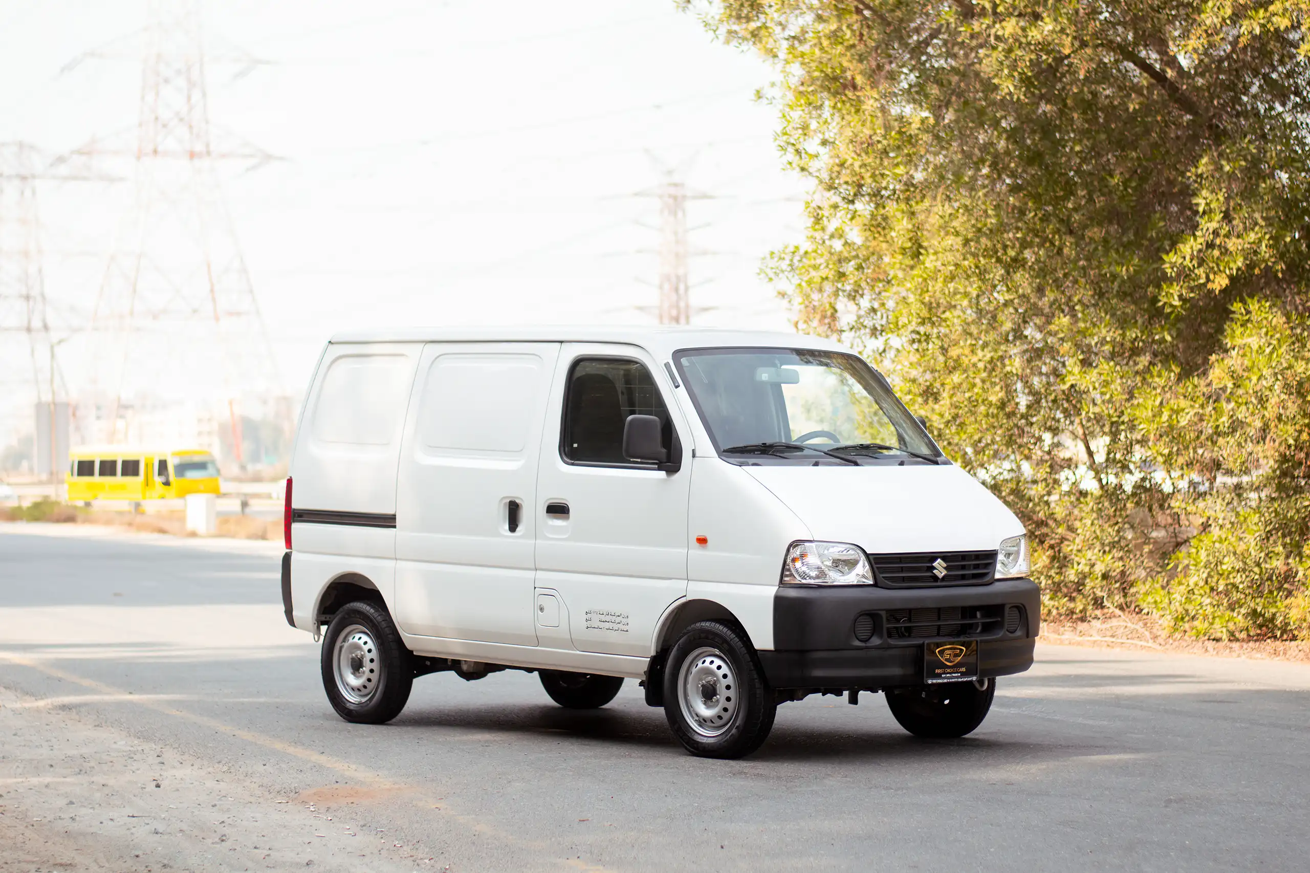 Used 2023 Suzuki Eeco Cargo White – Right Front Diagonal (45°) View at First Choice Cars Sharjah