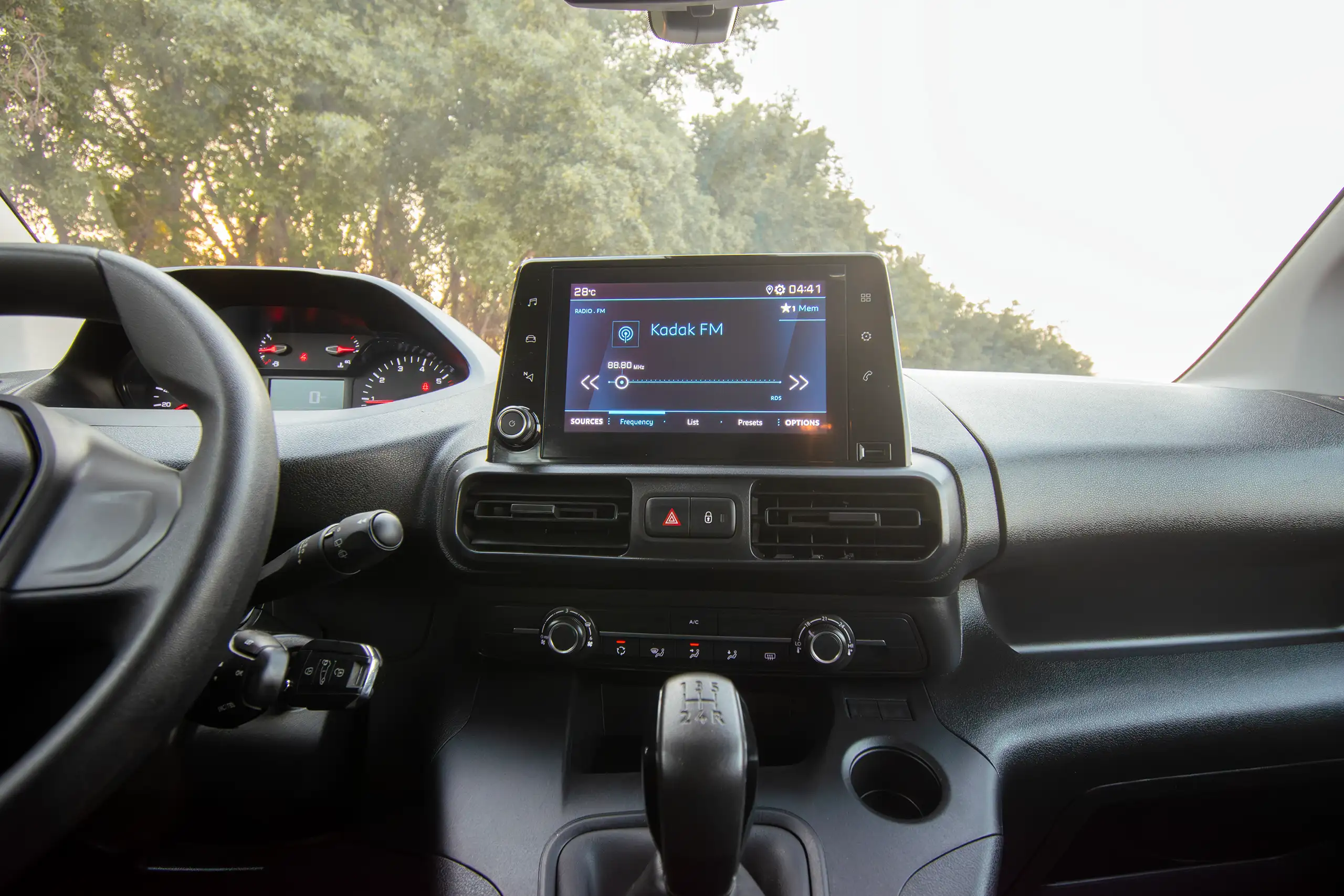 Used 2023 Peugeot Rifter Long White – Infotainment / Touchscreen System at First Choice Cars Sharjah