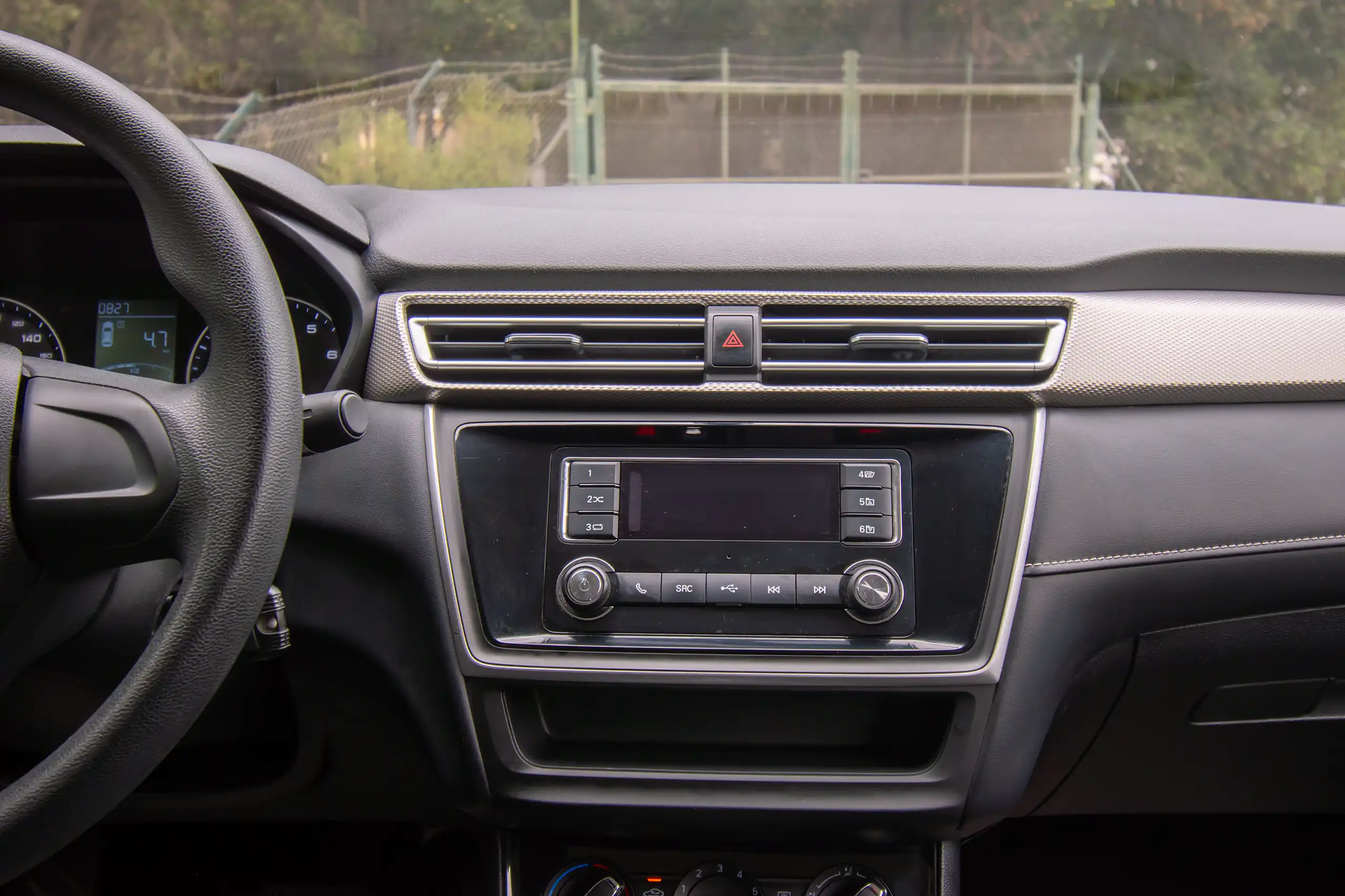 Used 2023 MG 5 Comfort White – Infotainment / Touchscreen System at First Choice Cars Sharjah